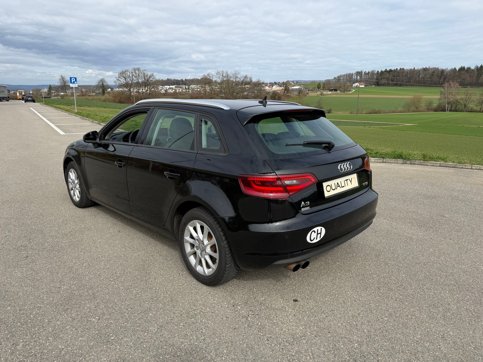 AUDI A3 Sportback 1.4 TFSI Ambition-image-2