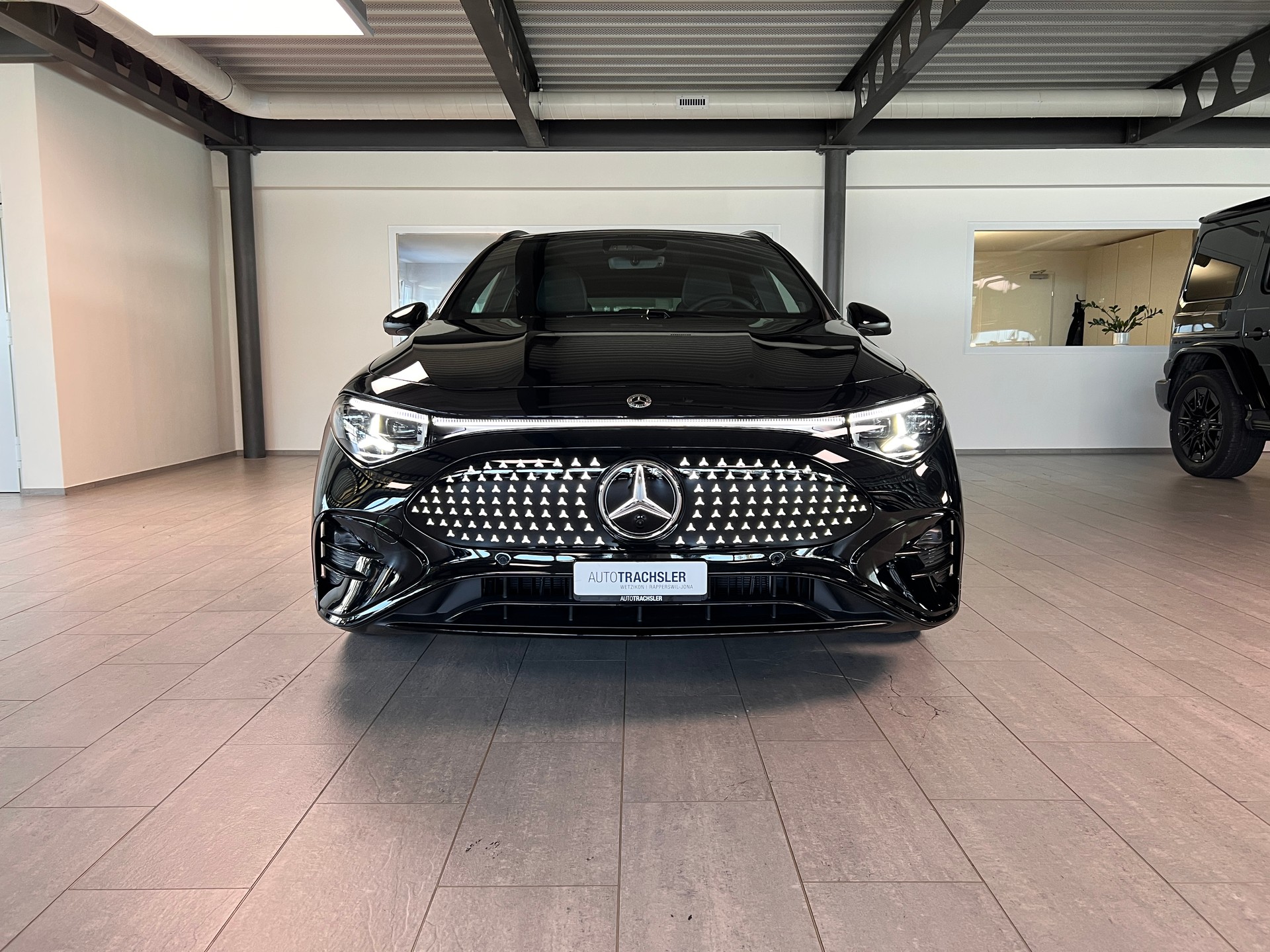 MERCEDES-BENZ CLA Shooting Brake 350 4Matic 85 kWh EQ-image-1