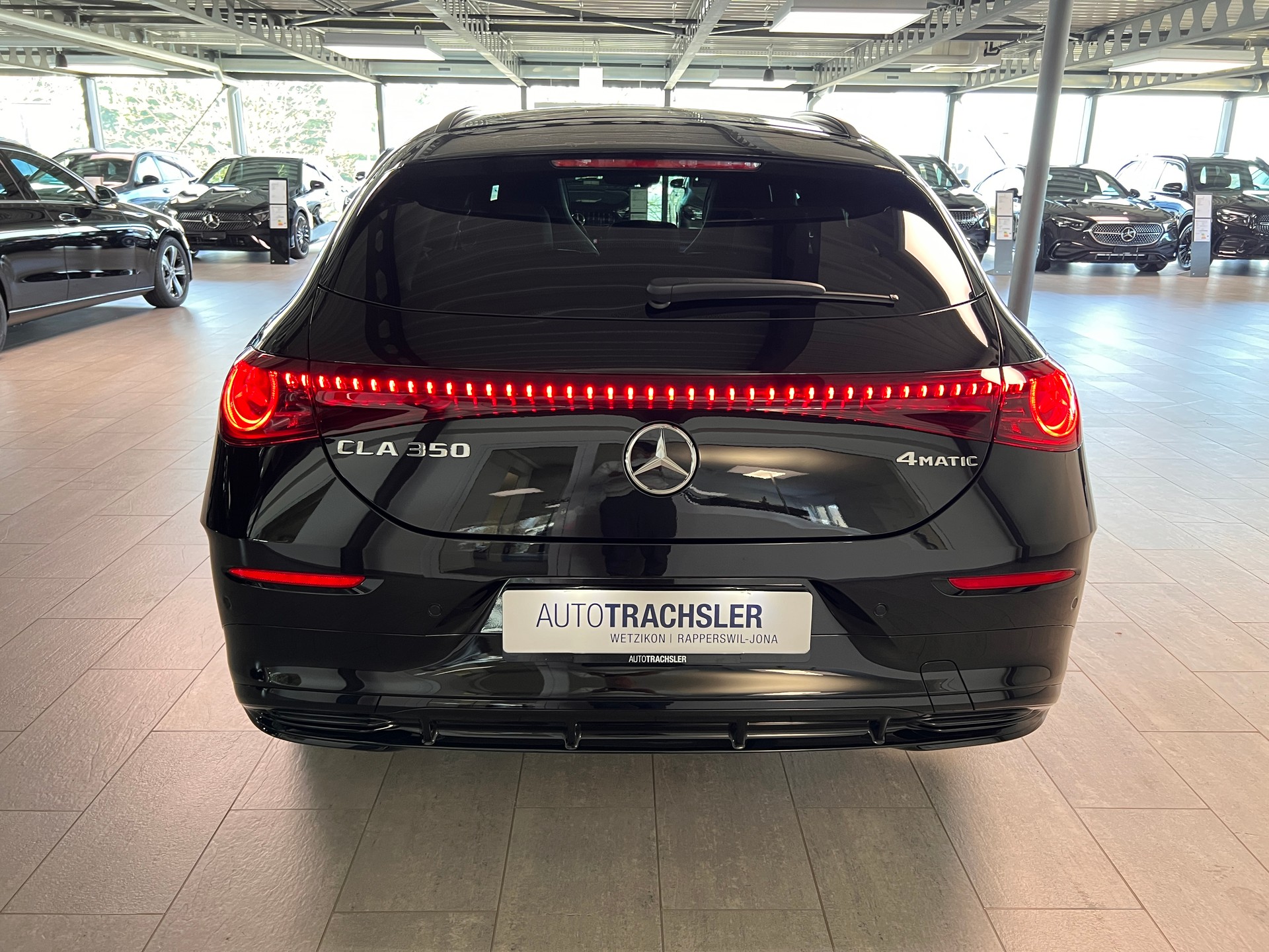 MERCEDES-BENZ CLA Shooting Brake 350 4Matic 85 kWh EQ-image-4