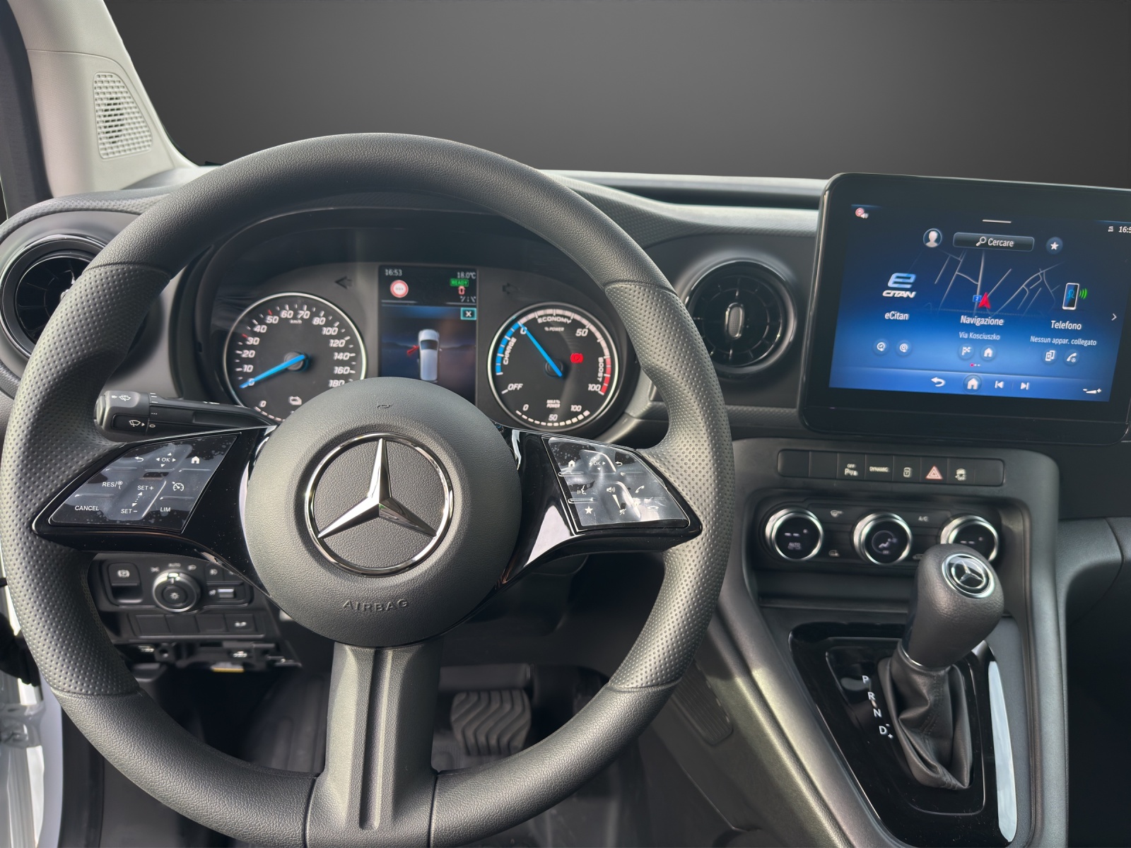 MERCEDES-BENZ Standard 2716mm S Worker-image-8