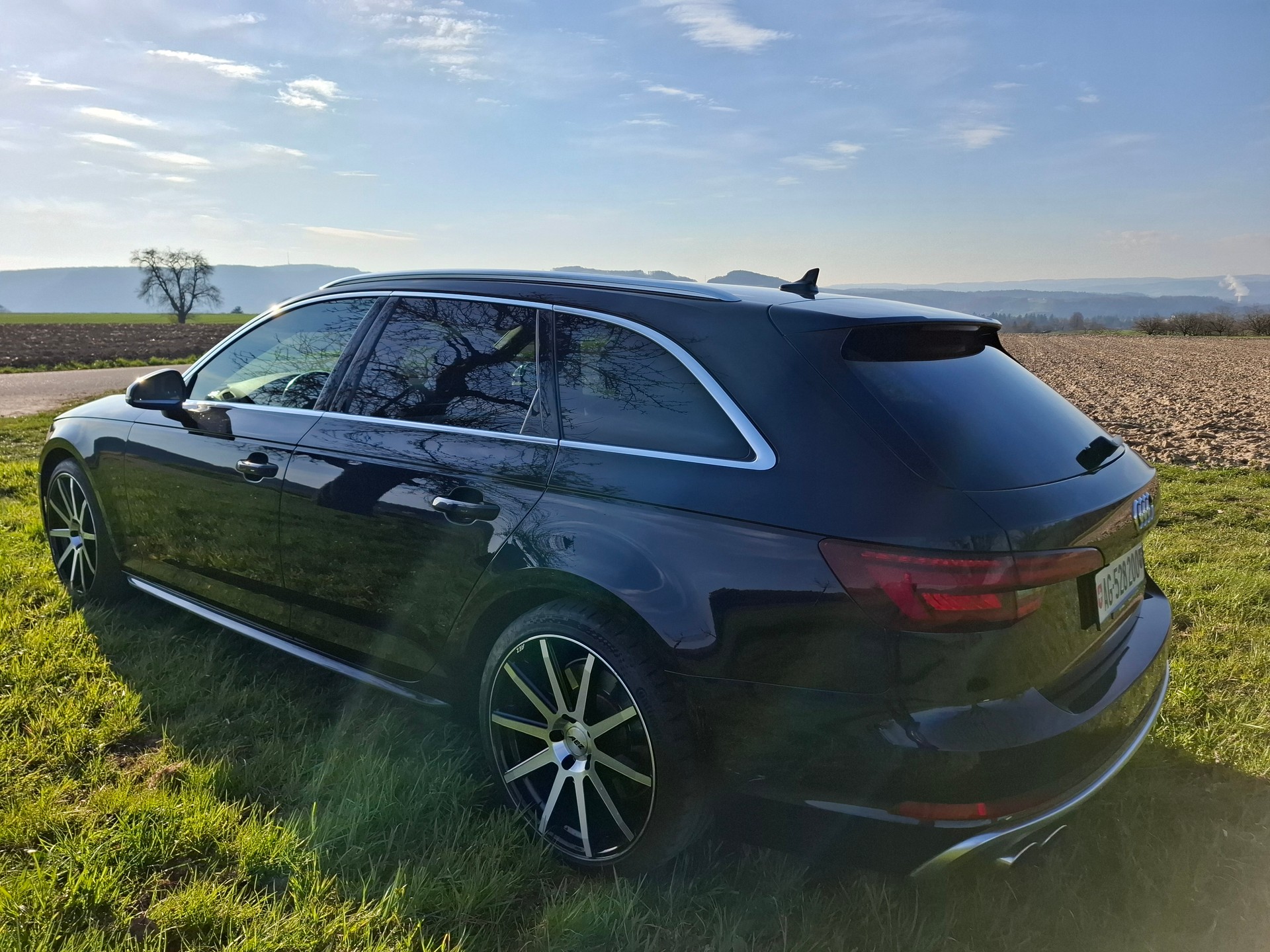 AUDI S4 Avant 3.0 TFSI quattro tiptronic-image-1
