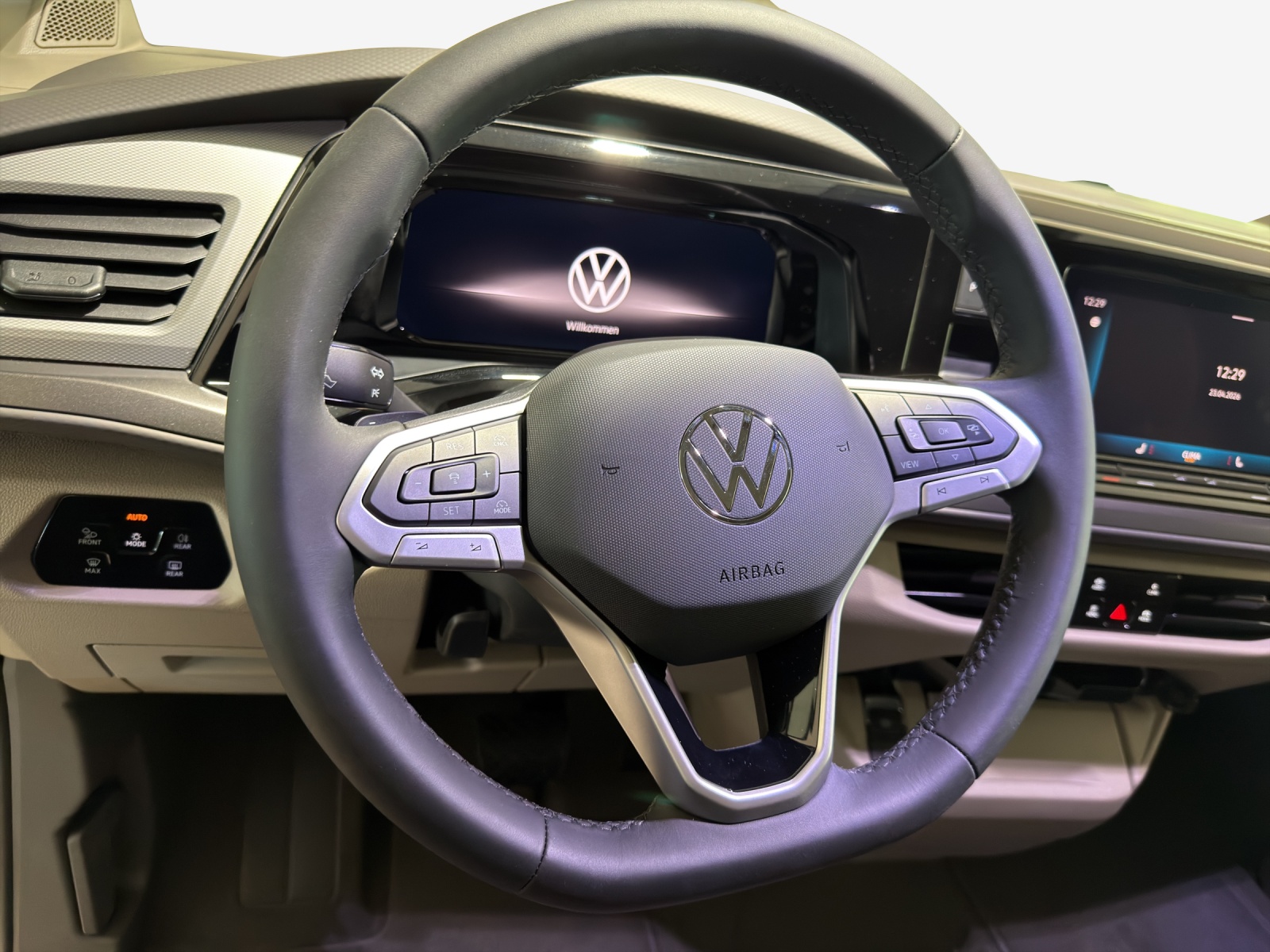 VW Multivan 2.0 TDI Liberty DSG-image-9