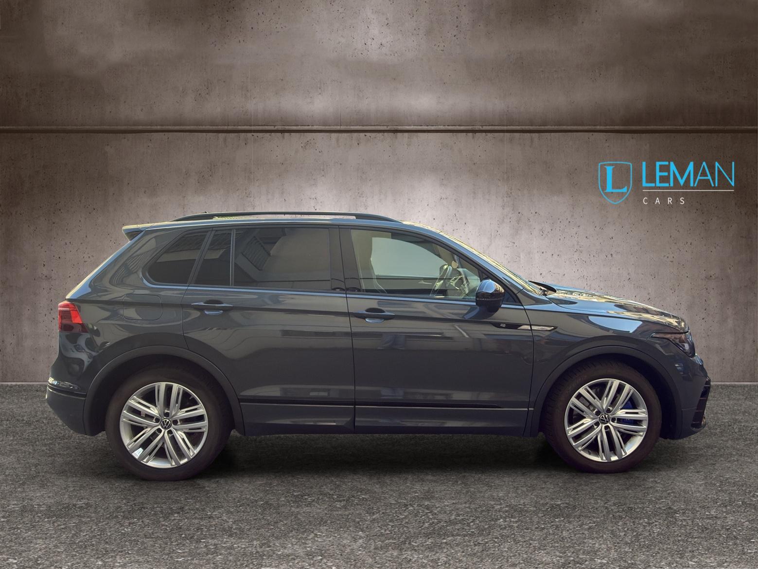 VW Tiguan 2.0TSI R 4Motion DSG-image-3