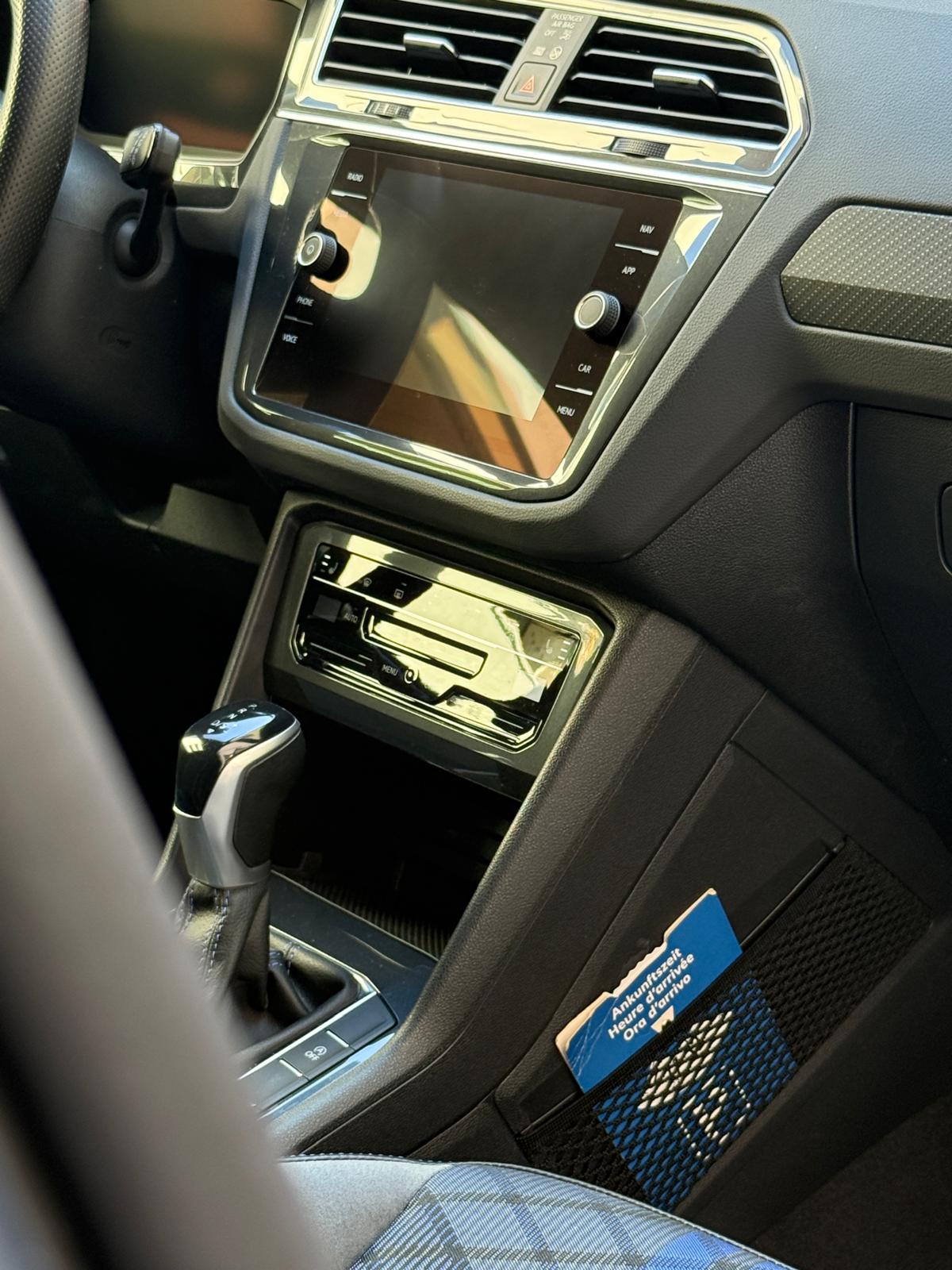 VW Tiguan 2.0TSI R 4Motion DSG-image-11