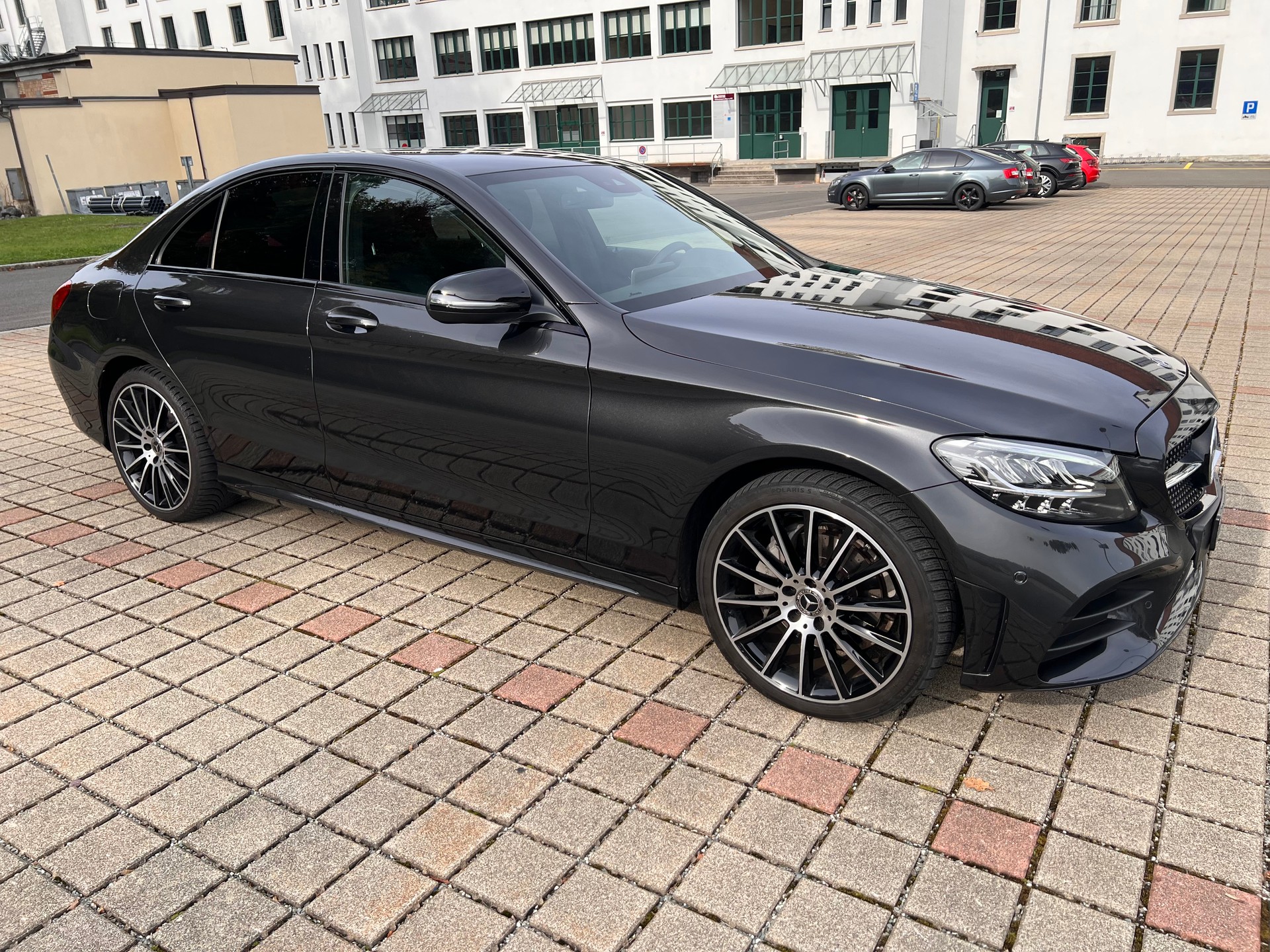 MERCEDES-BENZ C 200 AMG Line 4Matic 9G-Tronic-image-3