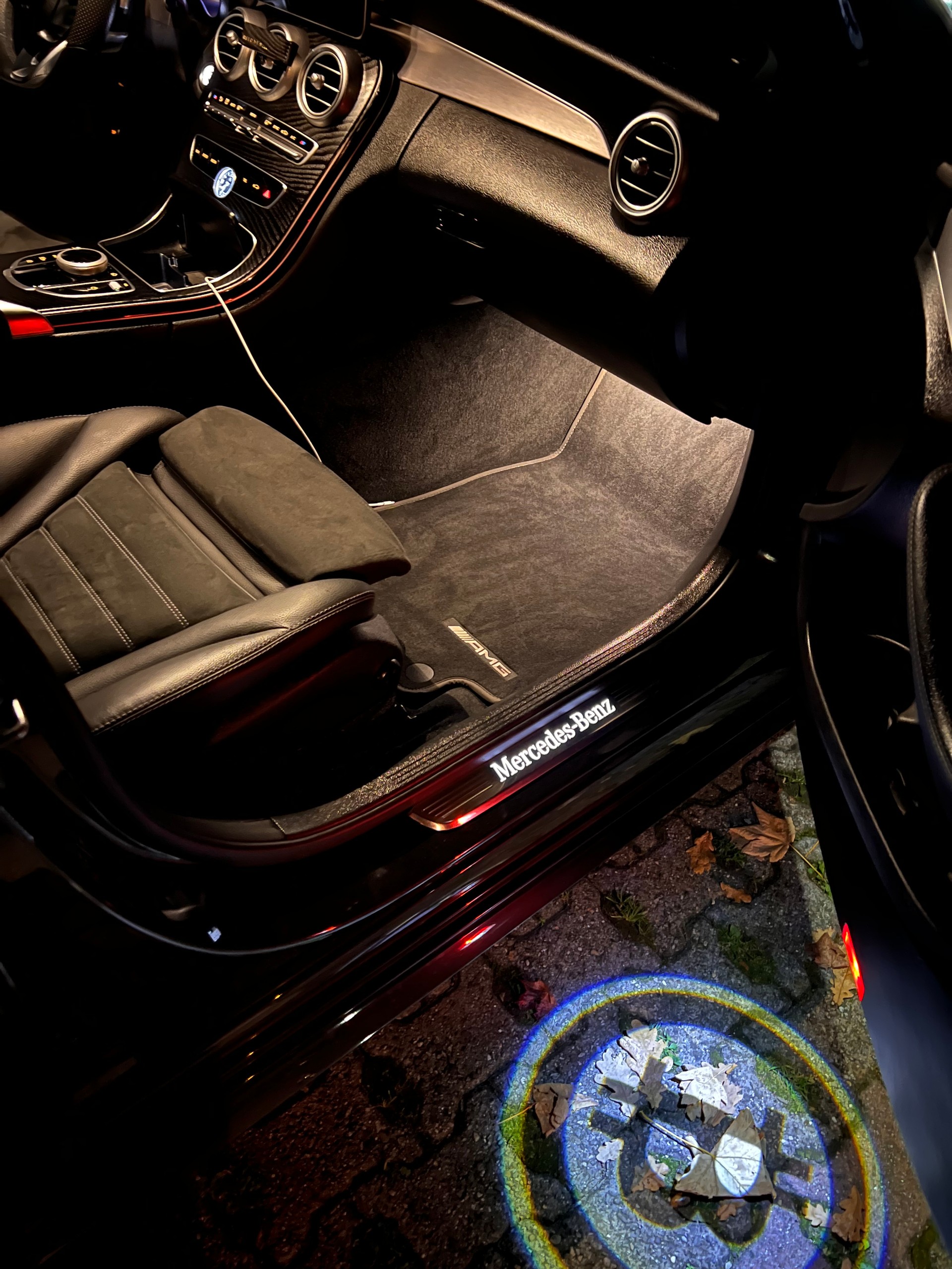 MERCEDES-BENZ C 200 AMG Line 4Matic 9G-Tronic-image-4