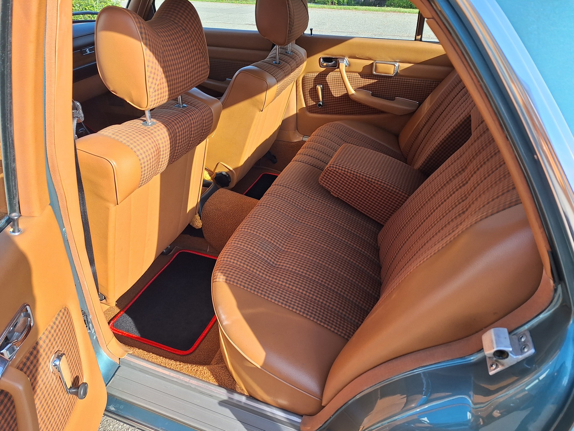 MERCEDES-BENZ 280SE-image-5
