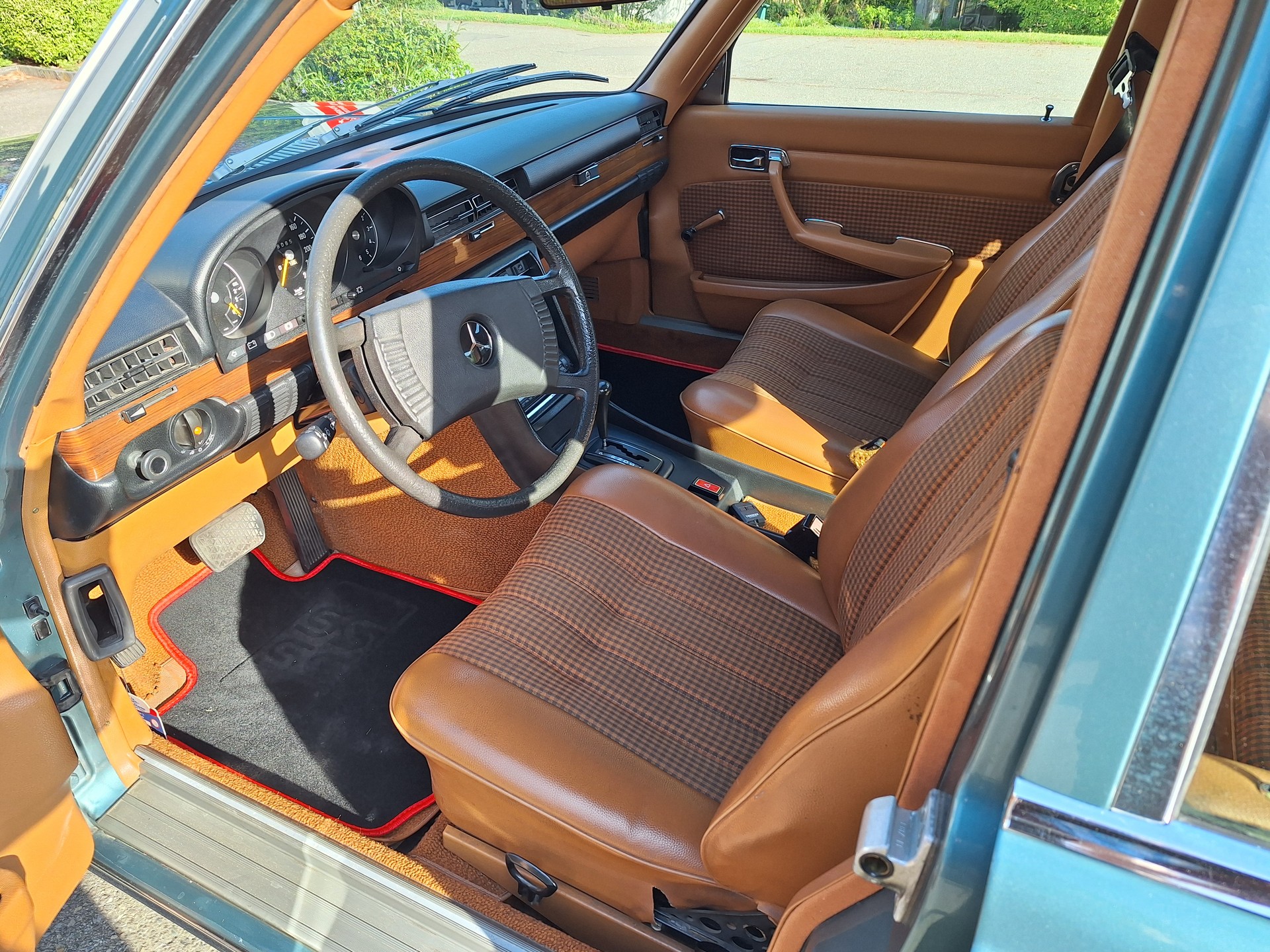 MERCEDES-BENZ 280SE-image-4