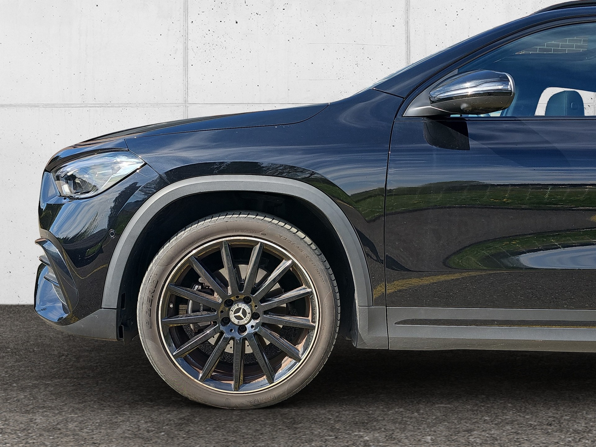 MERCEDES-BENZ GLA 250e AMG Line 8G-DCT-image-4