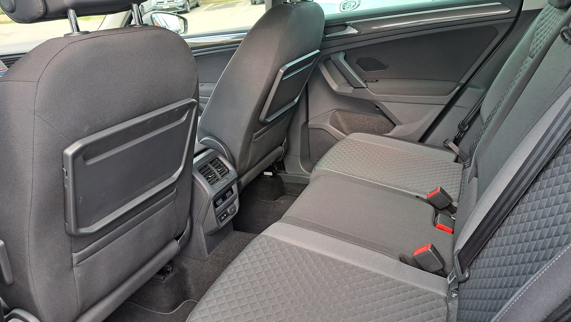 VW Tiguan 2.0TSI Comfortline 4Motion DSG-image-13
