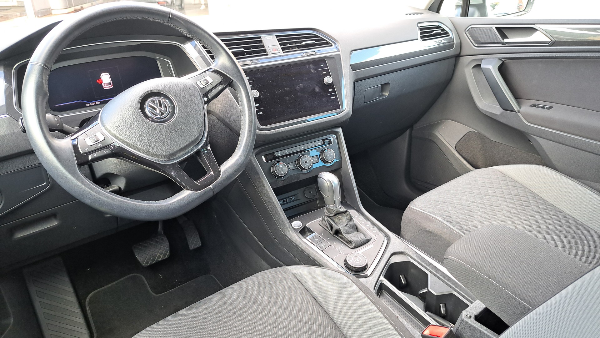 VW Tiguan 2.0TSI Comfortline 4Motion DSG-image-12