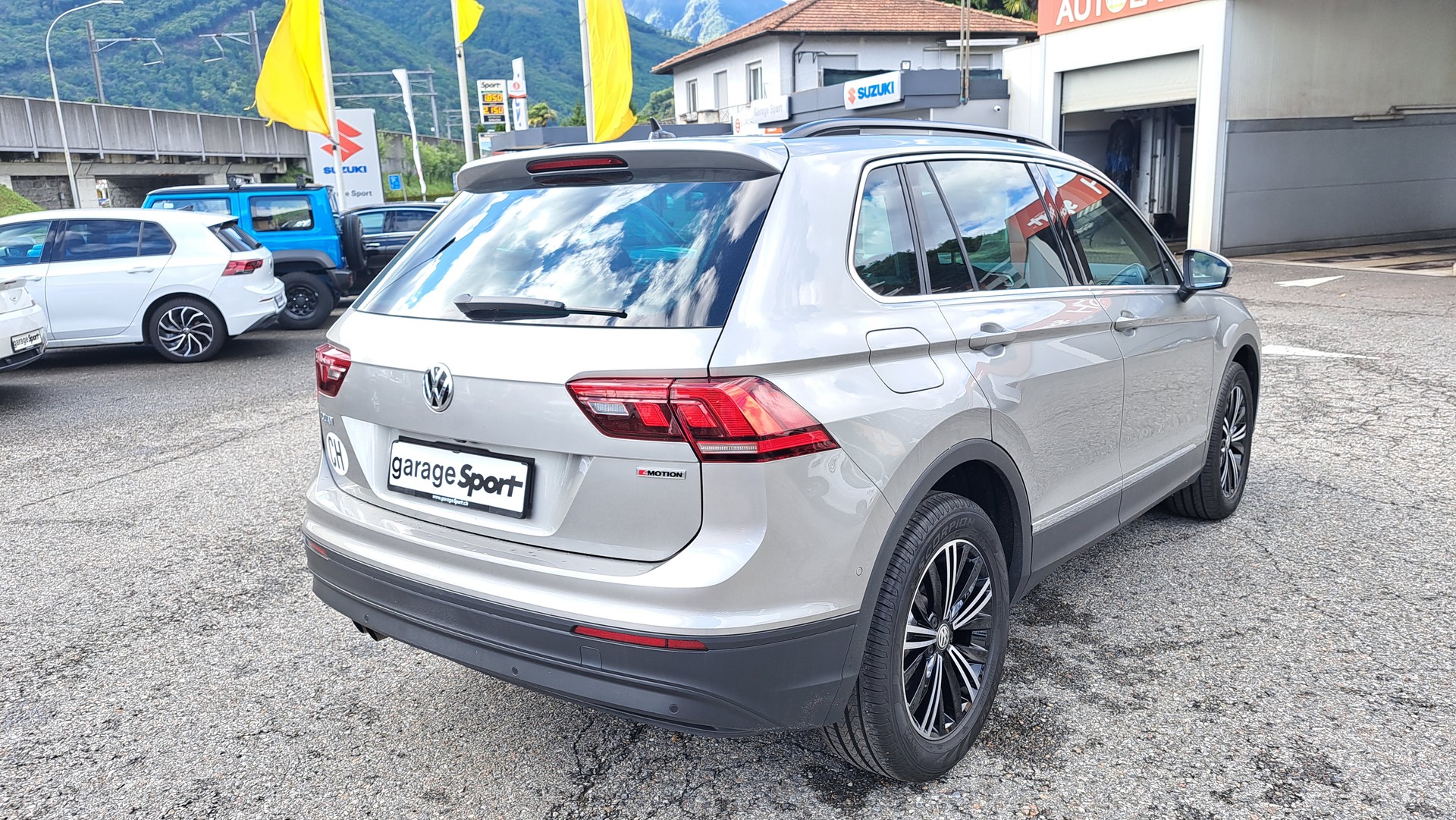 VW Tiguan 2.0TSI Comfortline 4Motion DSG-image-6