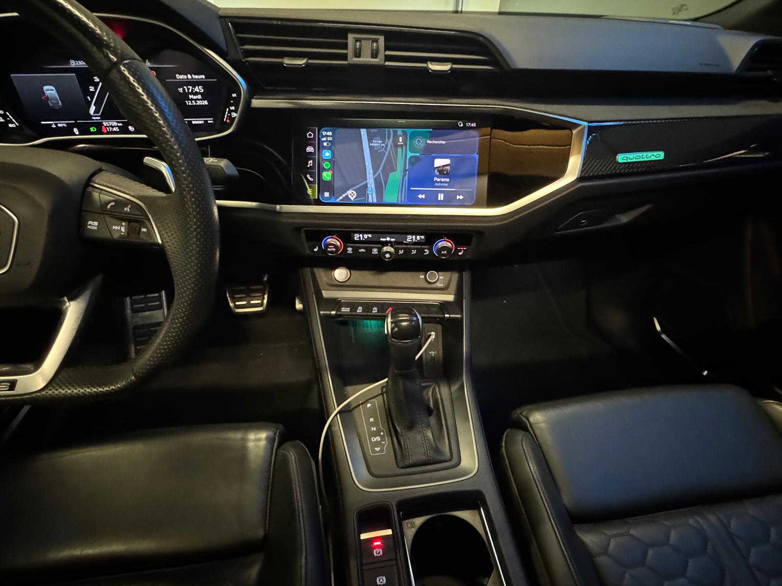 AUDI RS Q3 Sportback quattro S tronic-image-12