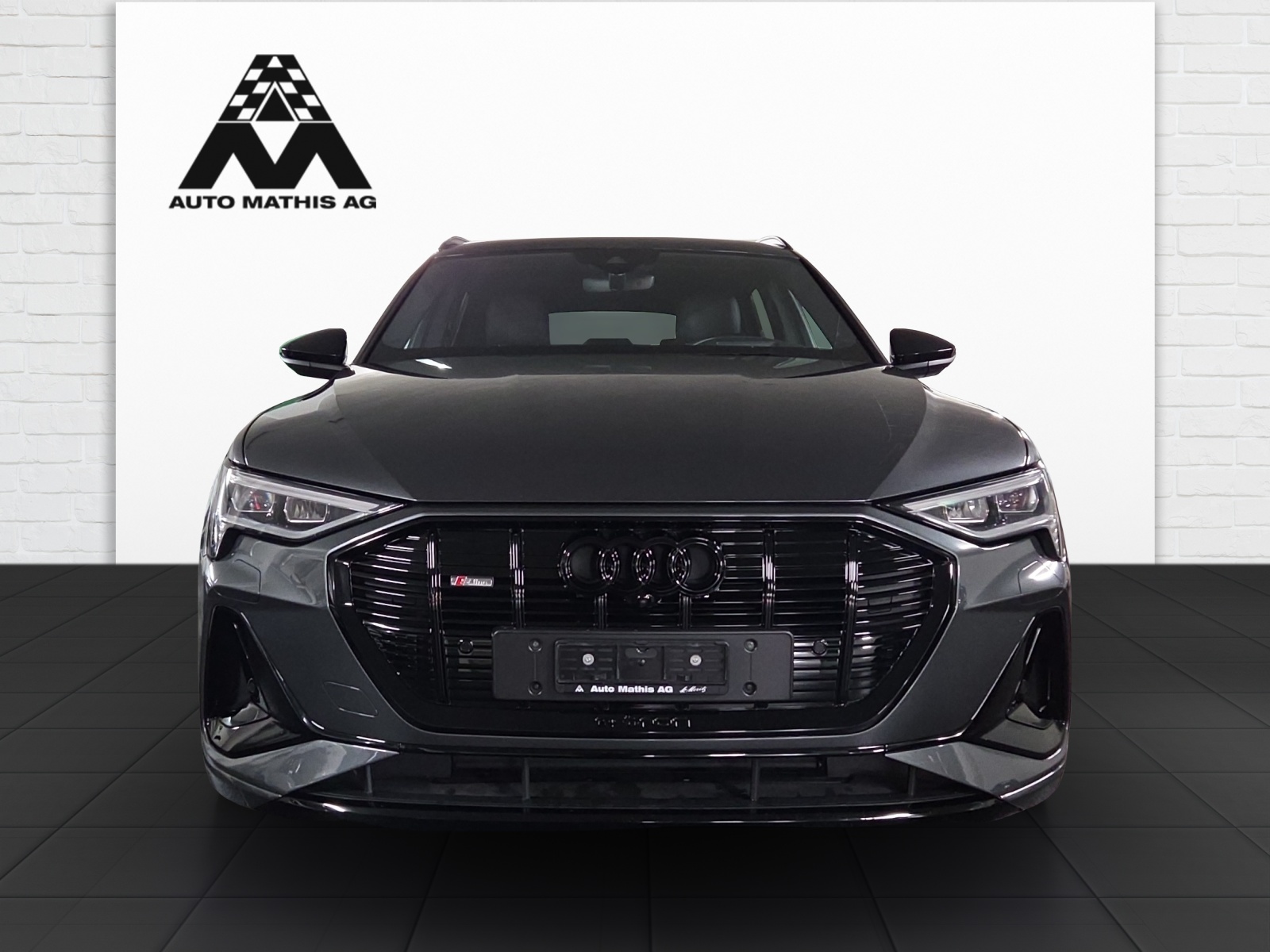 AUDI e-tron 55 S Line Black Edition quattro-image-1