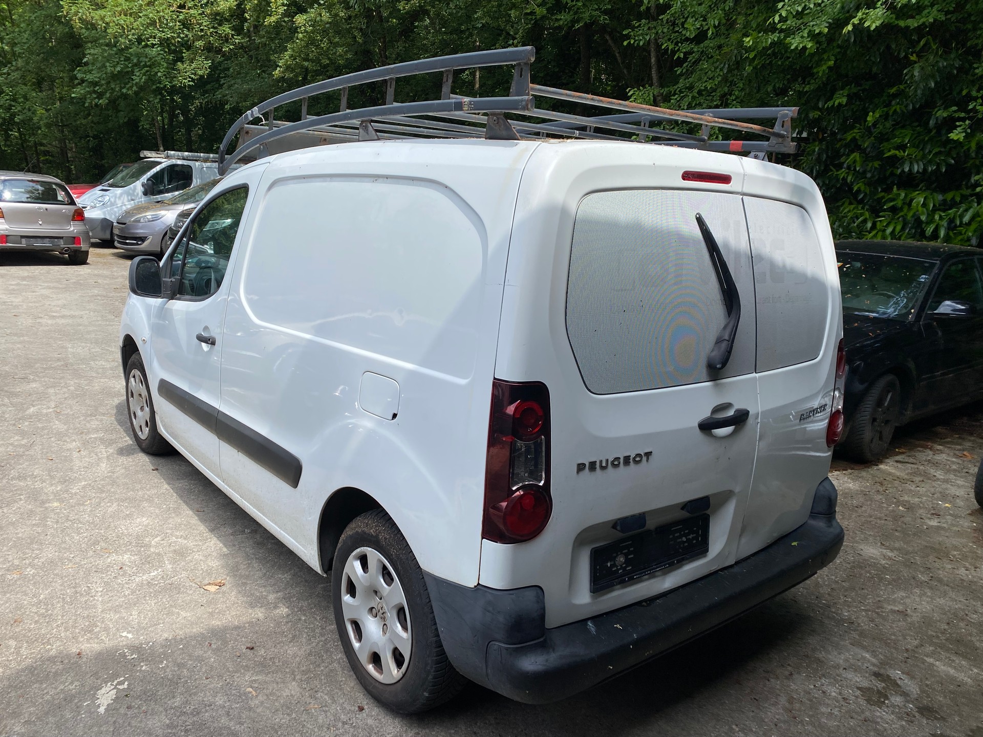 PEUGEOT Partner 1.6 VTi Urban-image-1