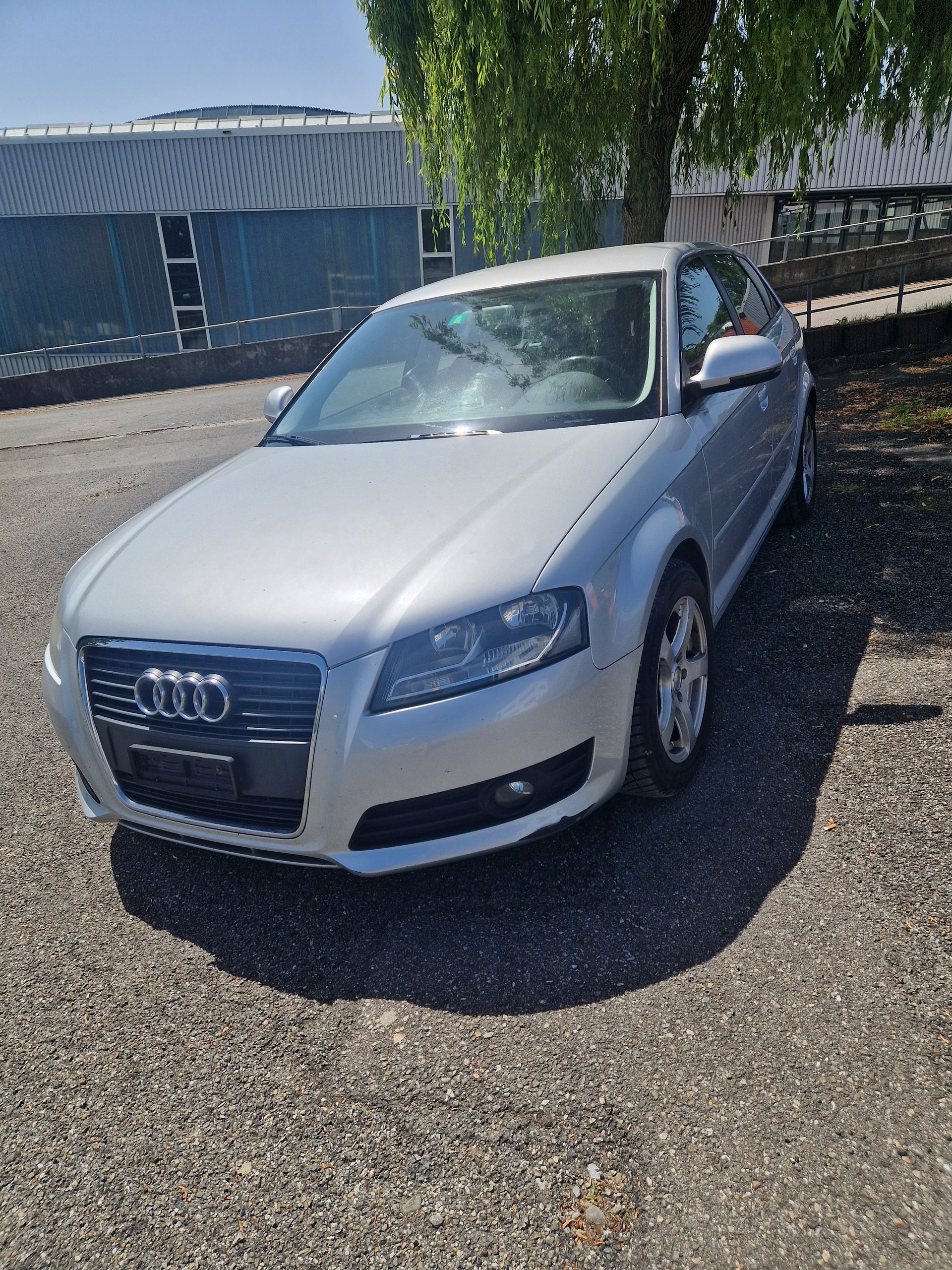 AUDI A3 Sportback 1.8 TFSI Attraction-image-2