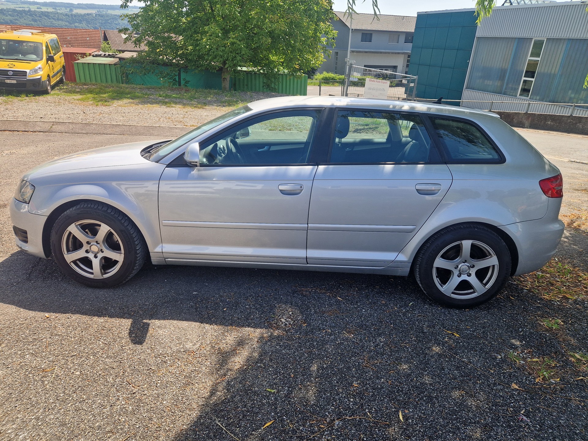 AUDI A3 Sportback 1.8 TFSI Attraction-image-3
