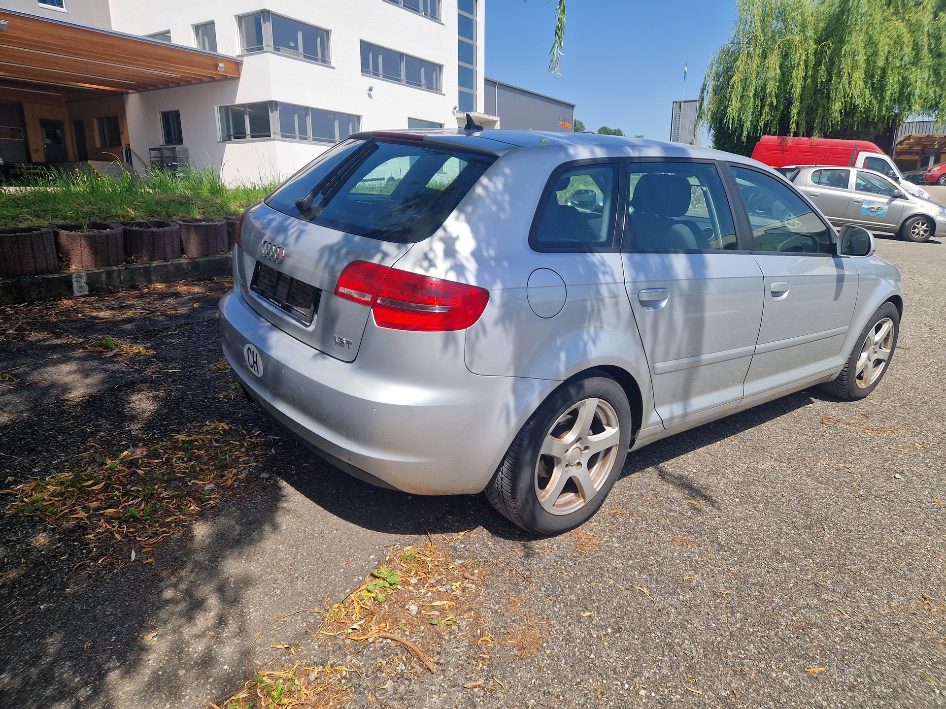 AUDI A3 Sportback 1.8 TFSI Attraction-image-5