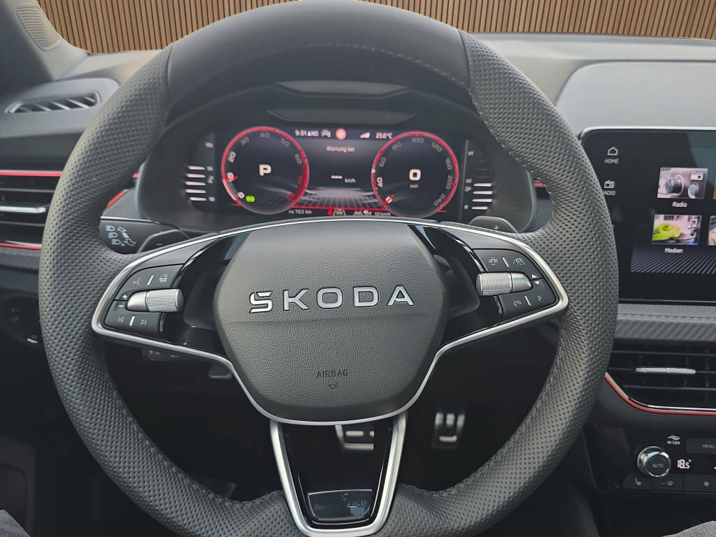 SKODA Kamiq 1.5 TSI Monte Carlo DSG-image-16
