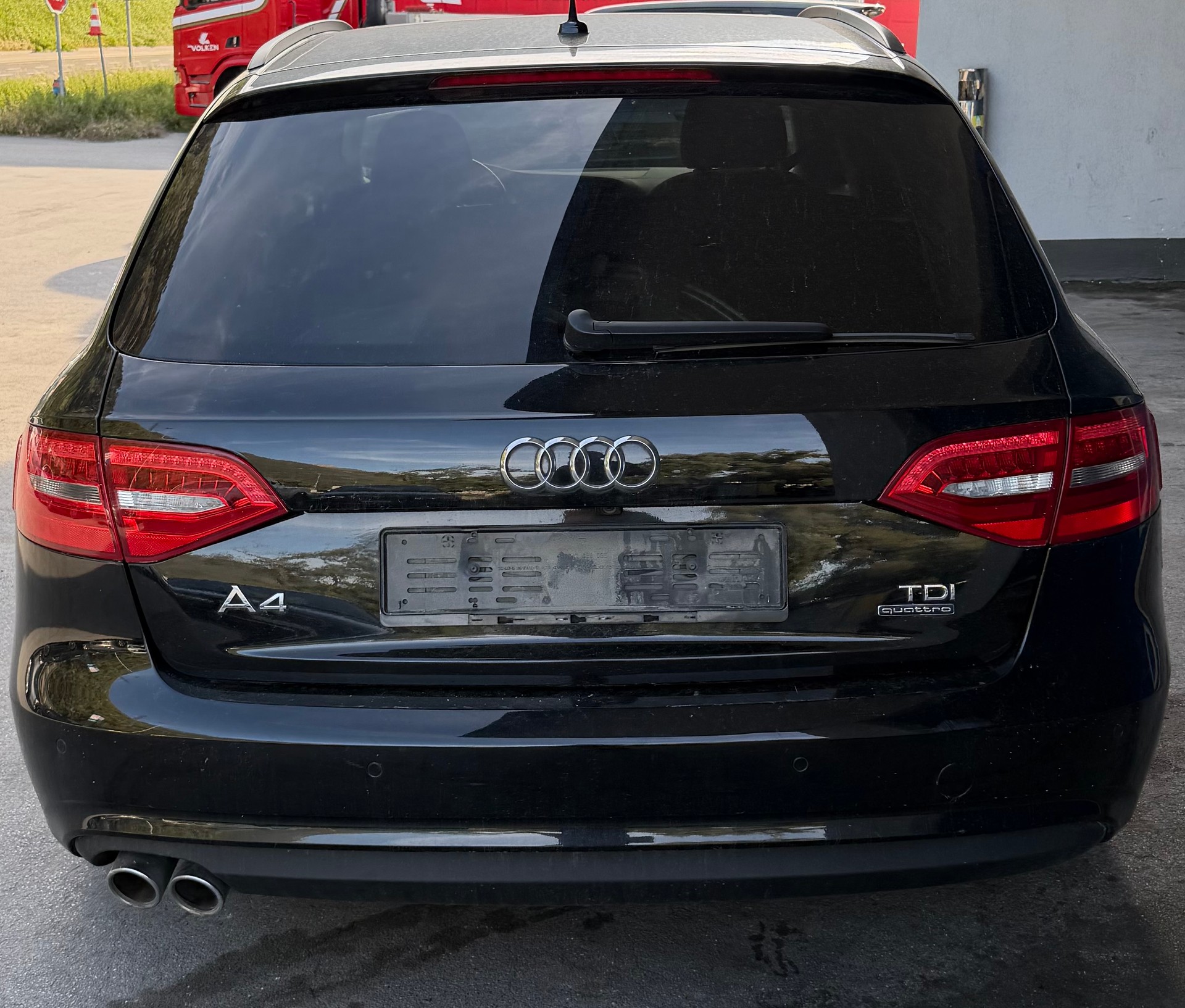 AUDI A4 Avant 2.0 TDI quattro S-tronic-image-4
