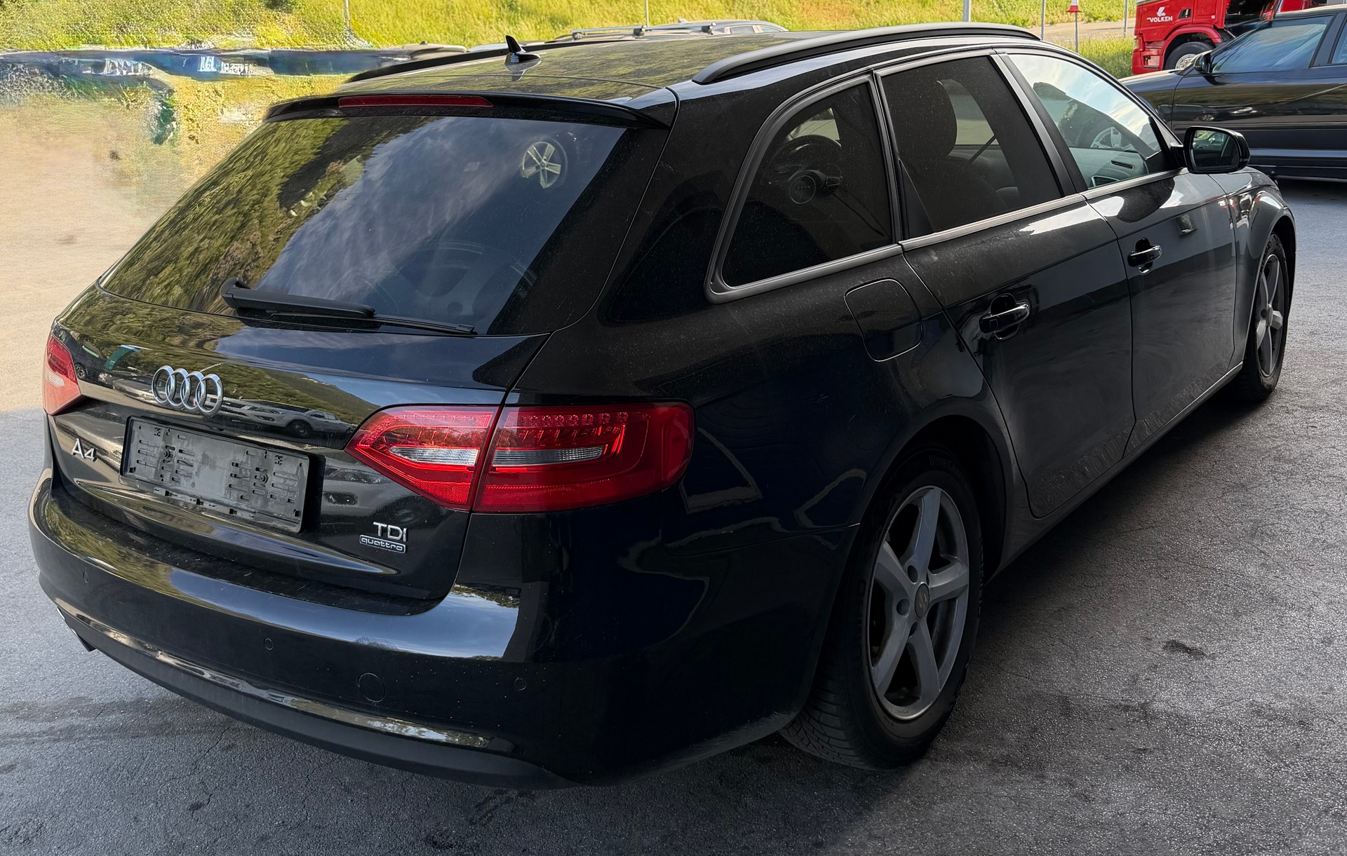 AUDI A4 Avant 2.0 TDI quattro S-tronic-image-3