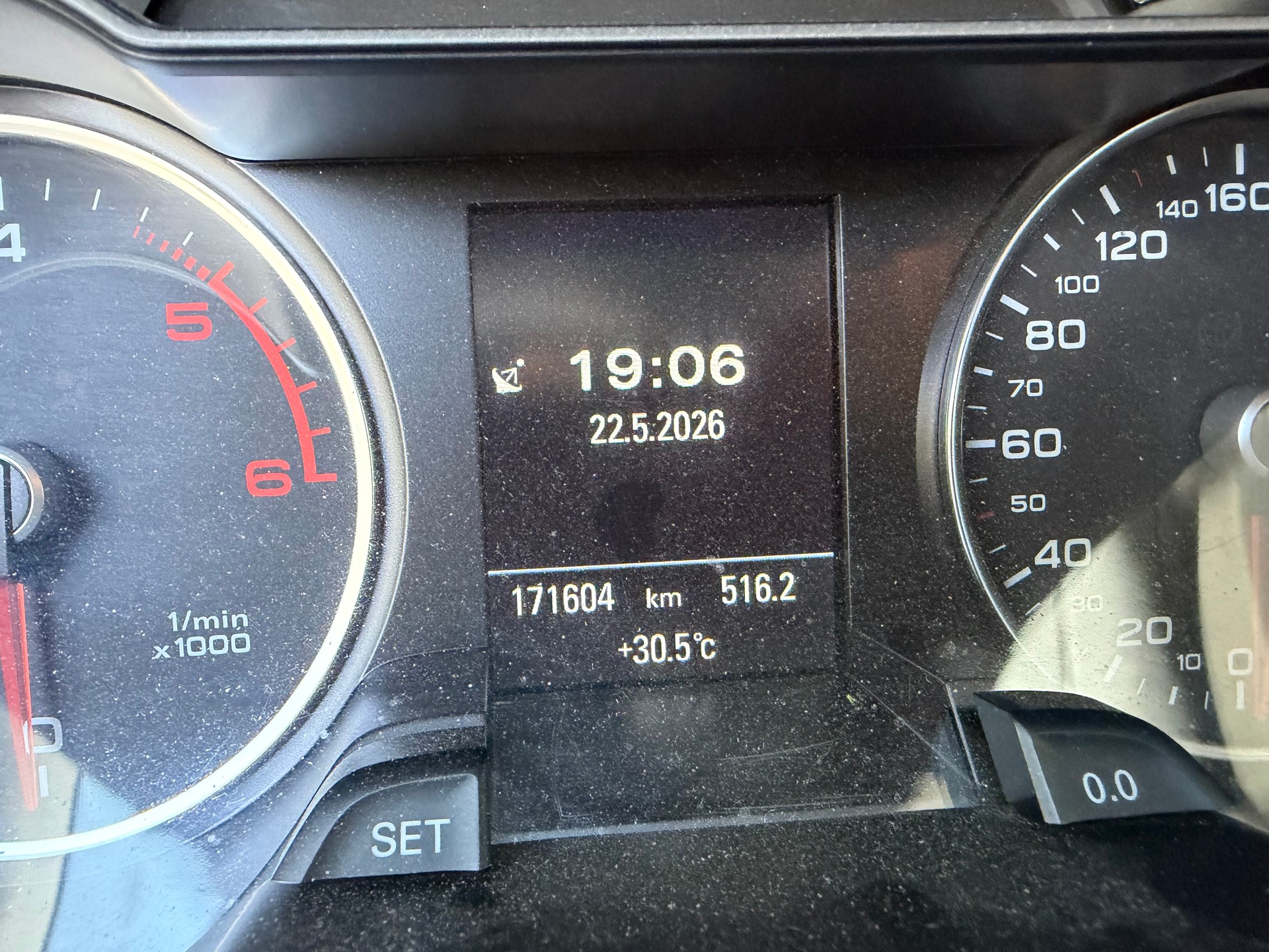 AUDI A4 Avant 2.0 TDI quattro S-tronic-image-5