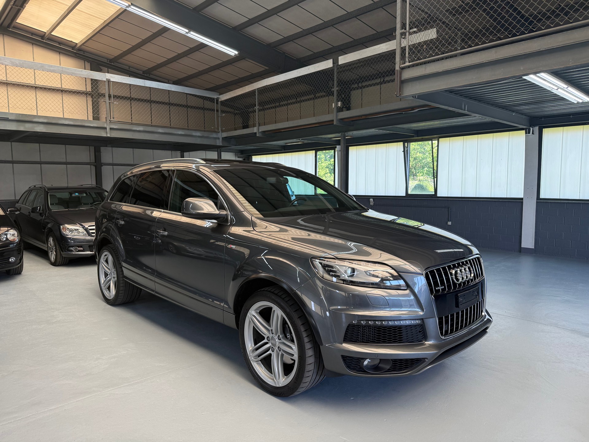 AUDI Q7 3.0 TDI Quattro S Line 7 Plätzer-image-2