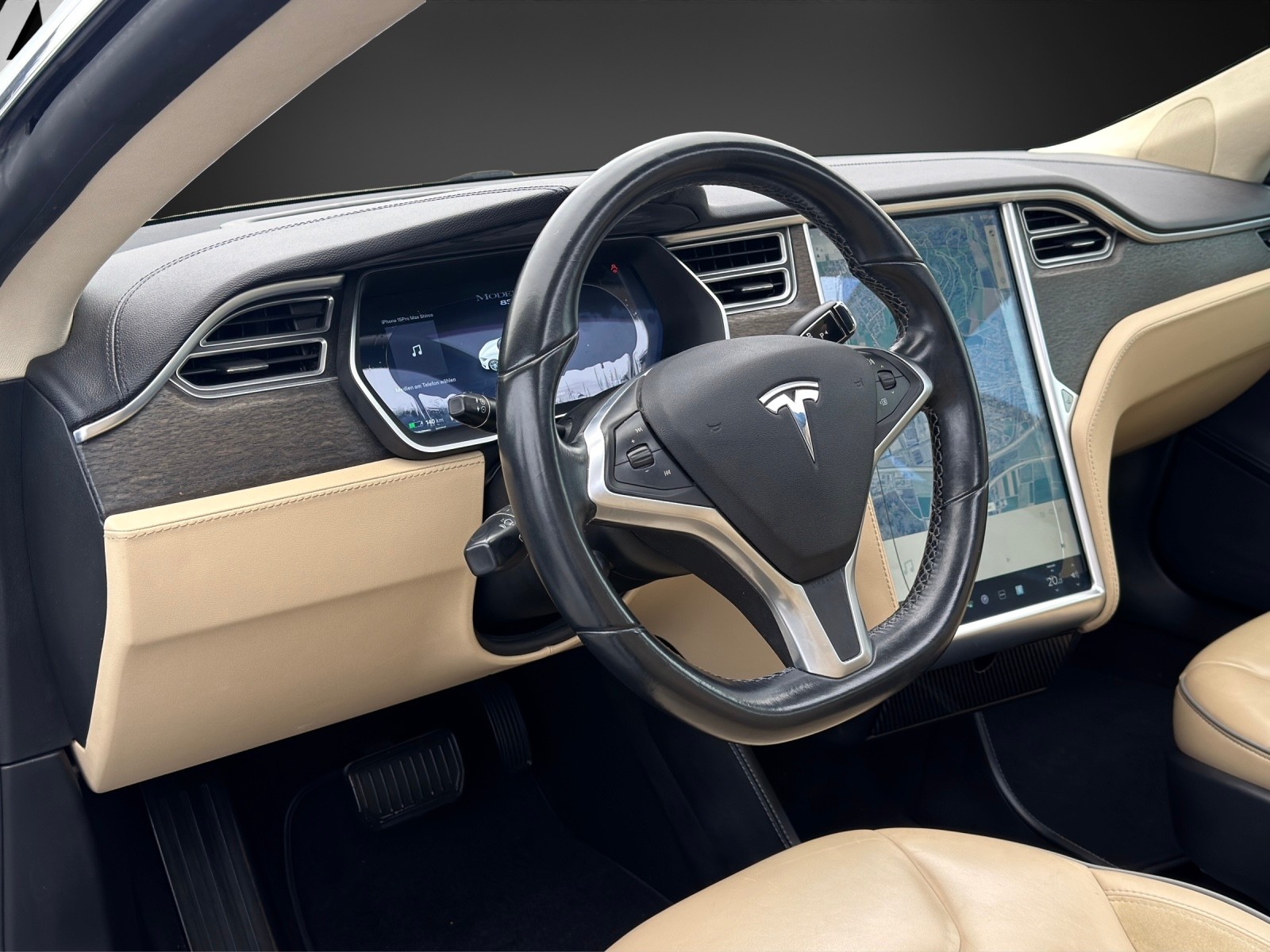TESLA Model S 85 * Free Supercharching *-image-7