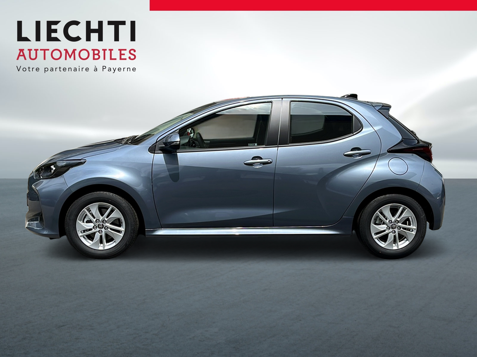 TOYOTA Yaris 1.5 Comfort e-CVT-showroom-element-1