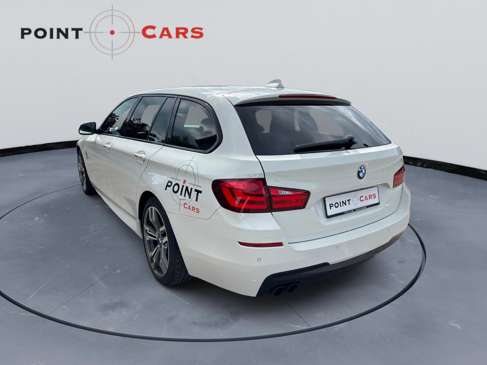 BMW 530d xDrive Touring Steptronic-image-2