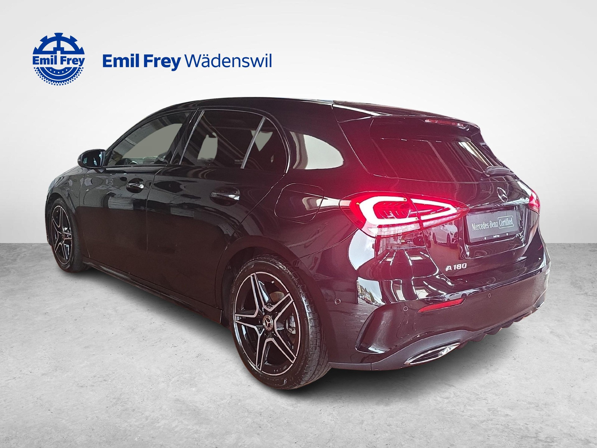 MERCEDES-BENZ A 180 Night Star AMG Line-image-2