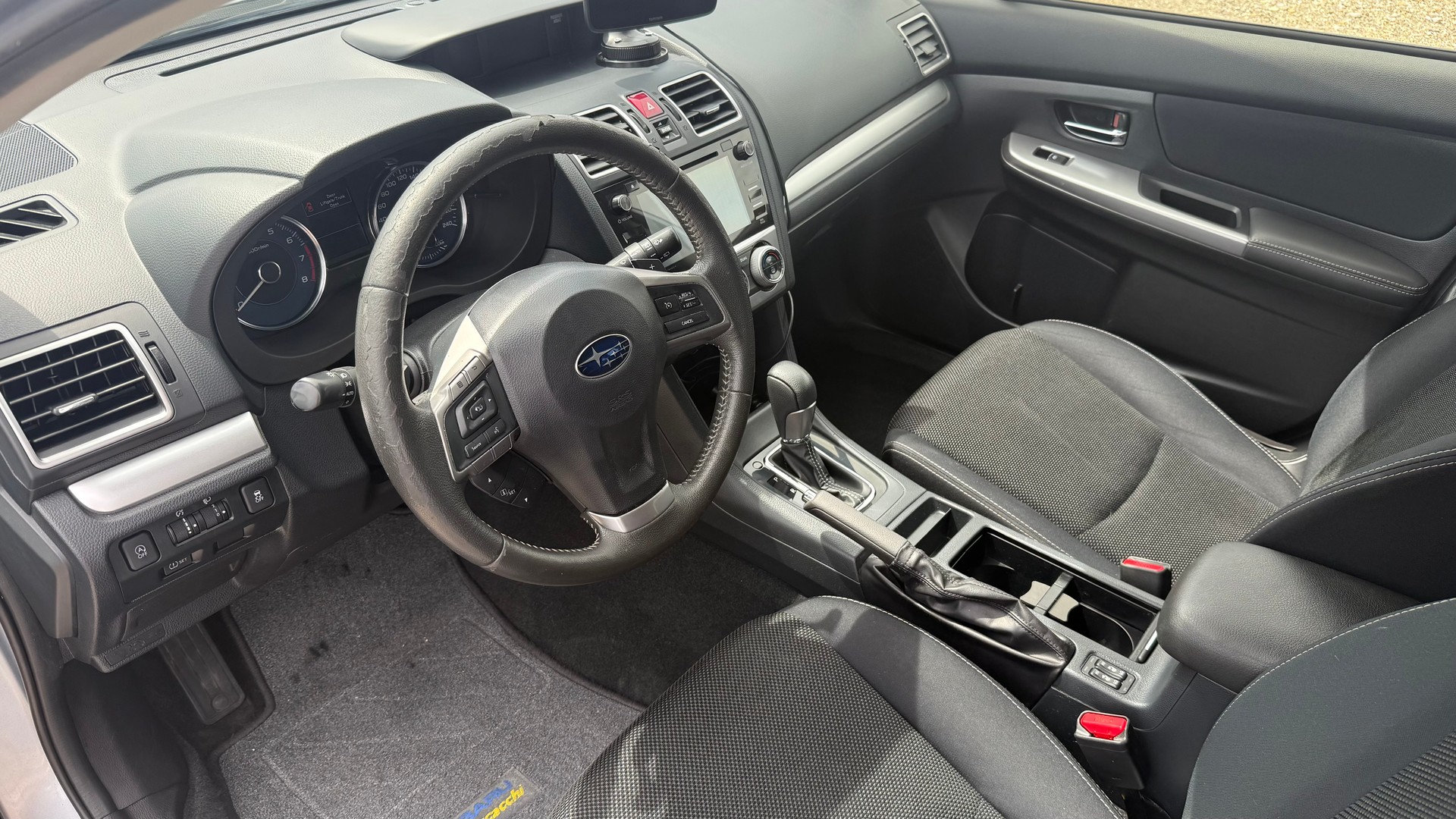 SUBARU XV 2.0 Swiss Two AWD CVT-image-1
