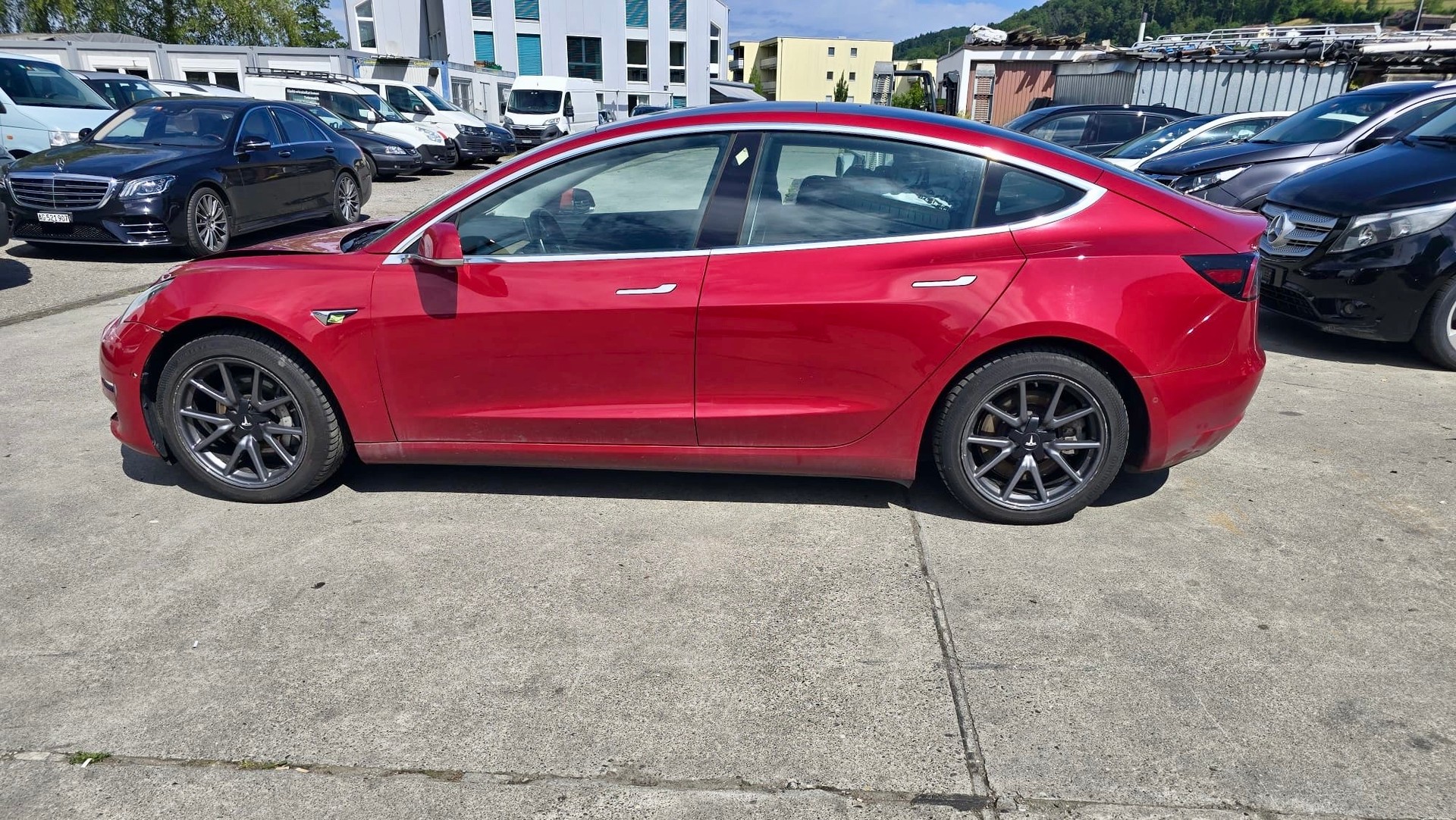 TESLA Model 3-image-3