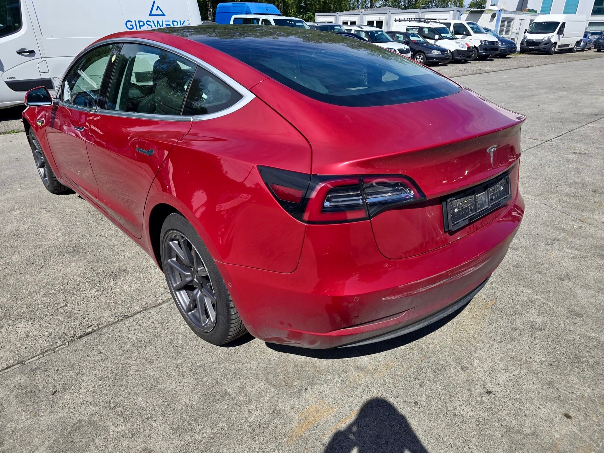 TESLA Model 3-image-4