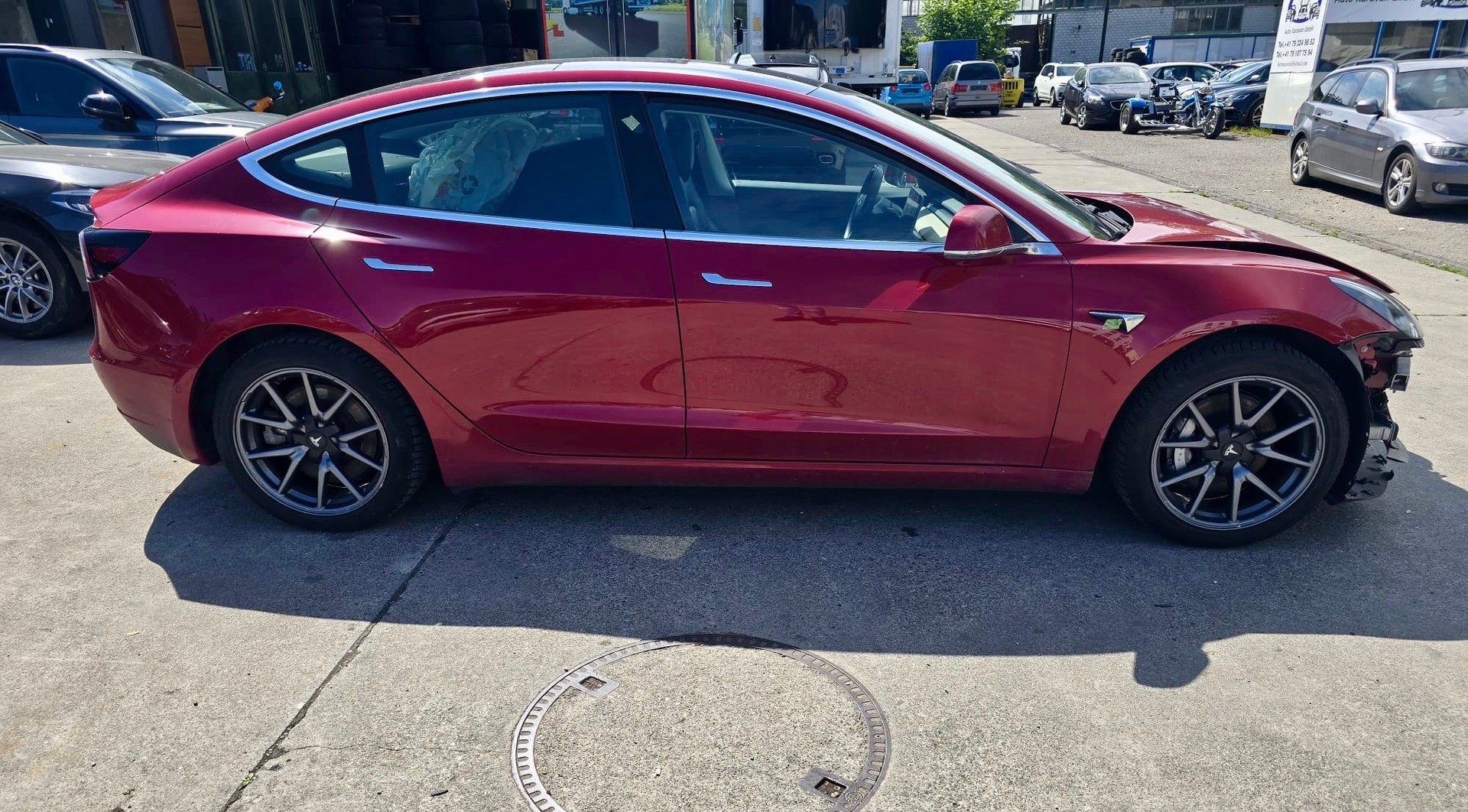 TESLA Model 3-image-2