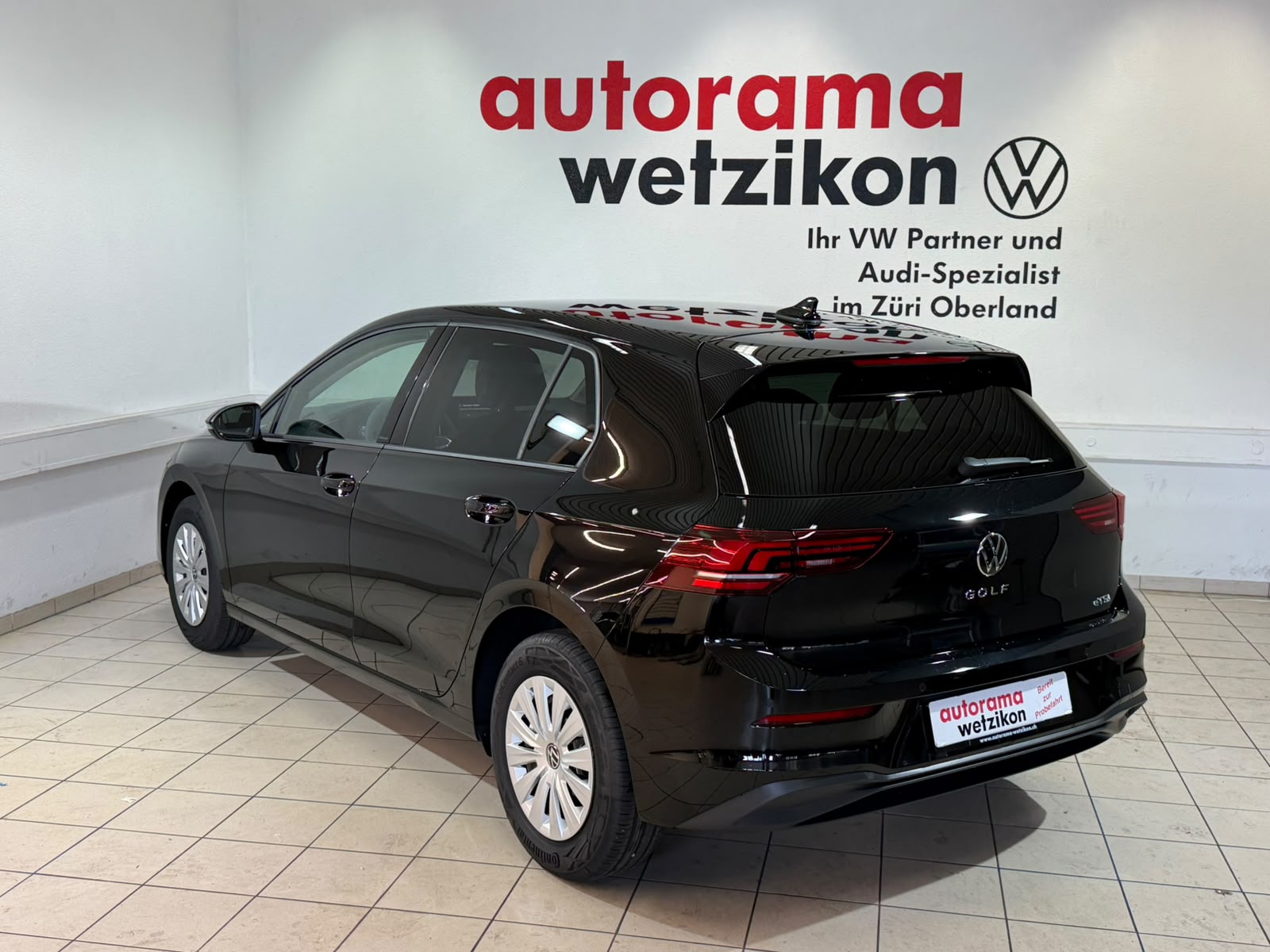 VW Golf 1.5 e TSI mHEV Basis DSG-image-2