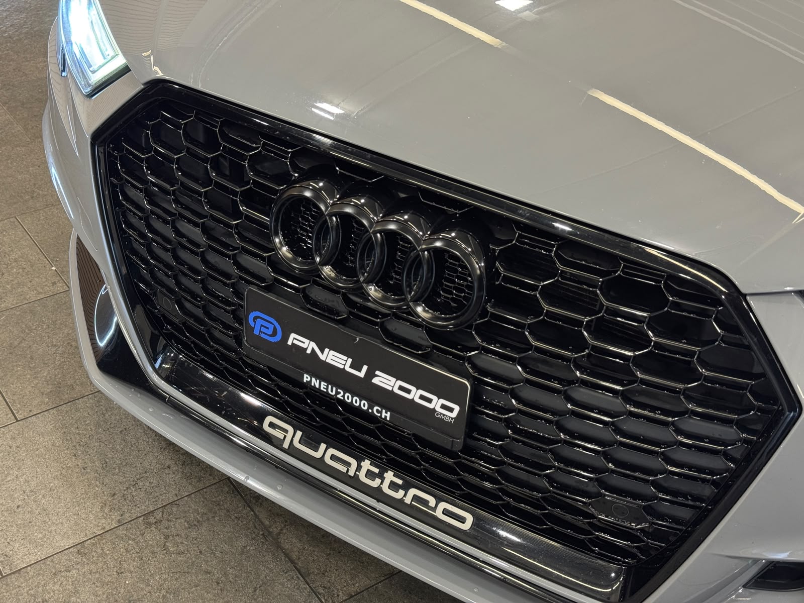 AUDI RS3 Sportback 2.5 TSI quattro S-tronic *Nardograu*-image-4