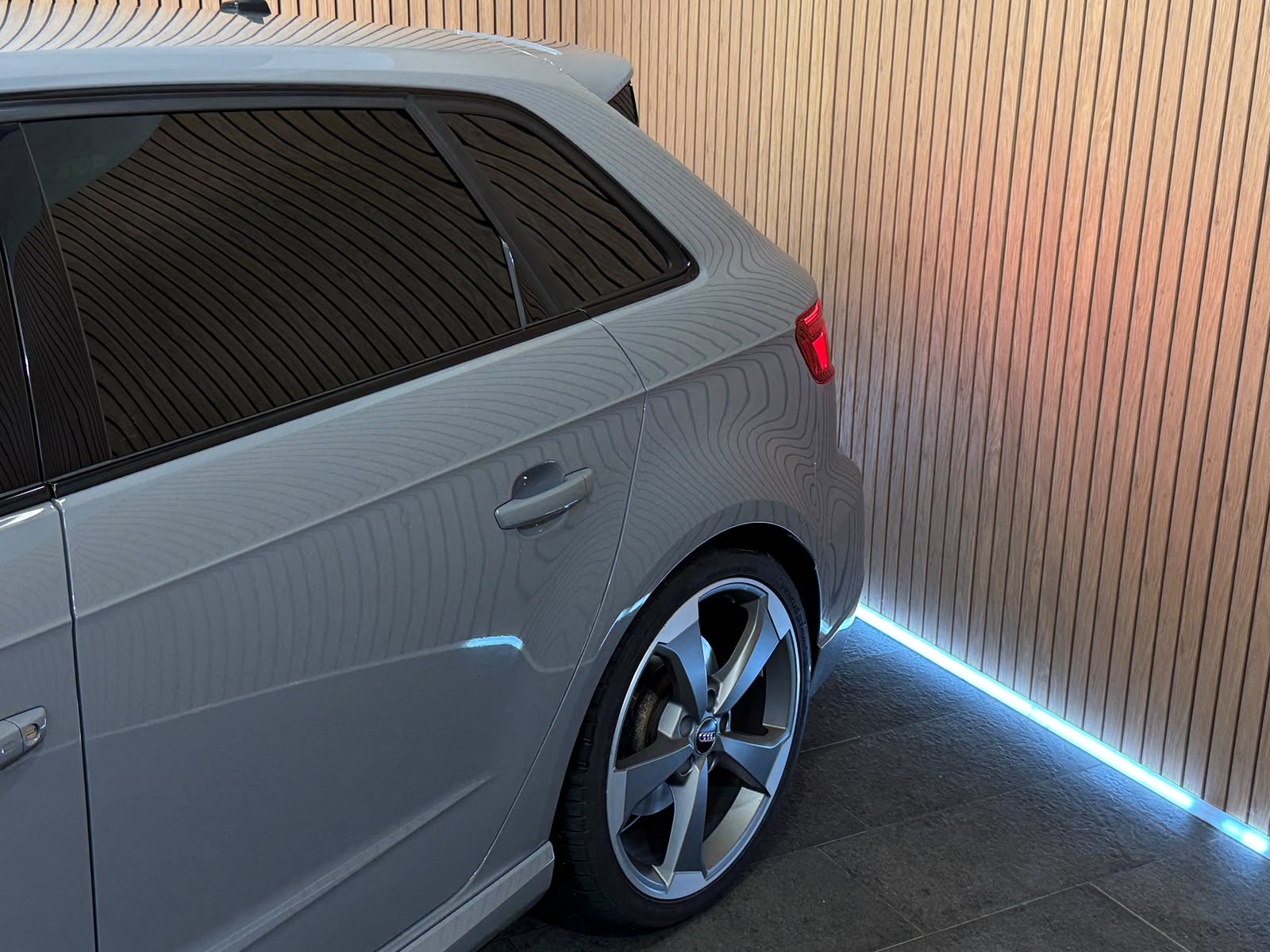AUDI RS3 Sportback 2.5 TSI quattro S-tronic *Nardograu*-image-5