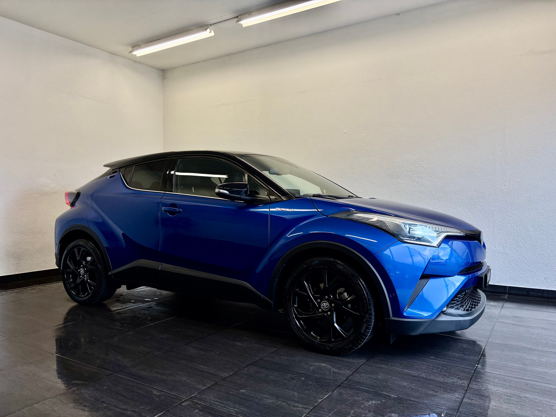 TOYOTA C-HR 1.8 HSD Style CVT
