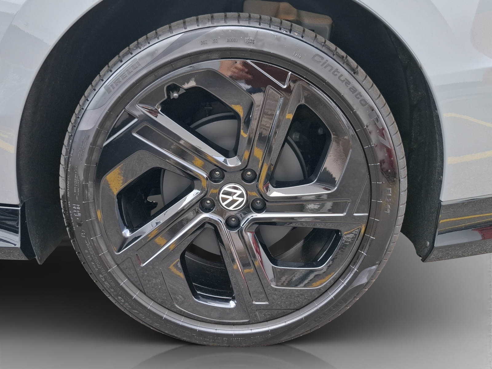 VW ID.7 Tourer GTX 86 kWh GTX 4 Motion-image-15
