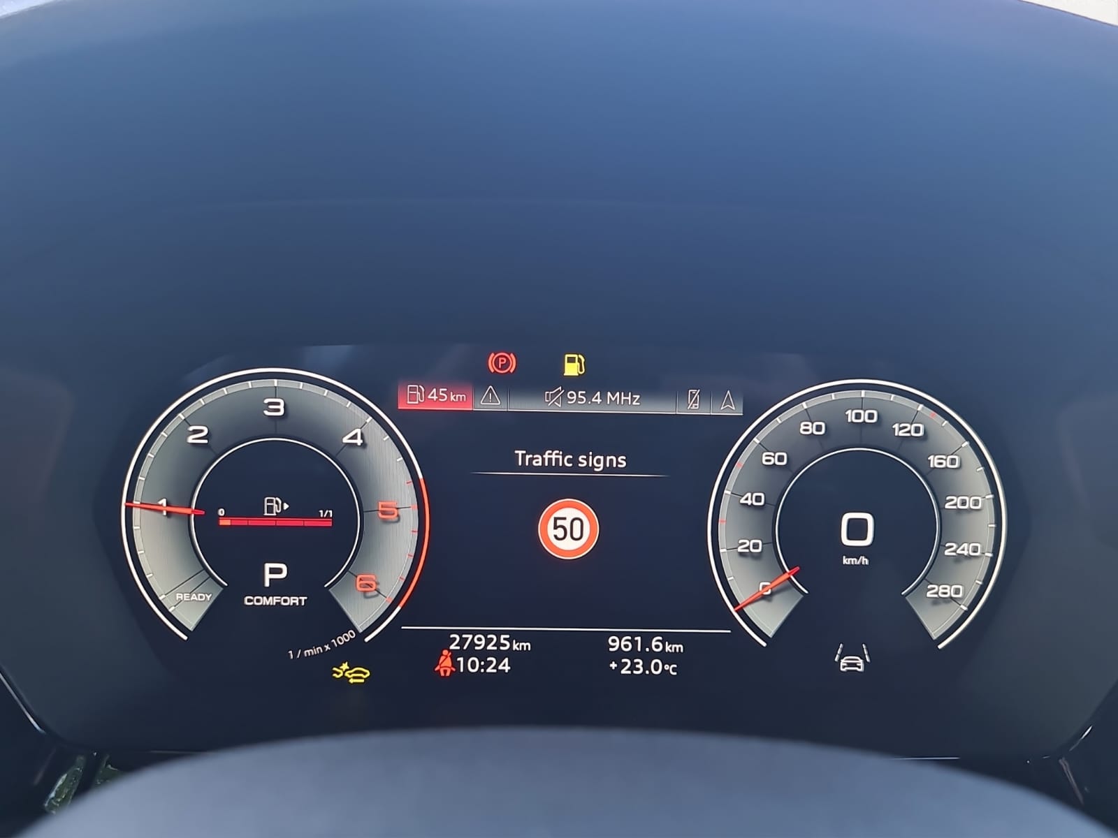 AUDI A3 Sportback 35 TDI S line S-tronic-image-10