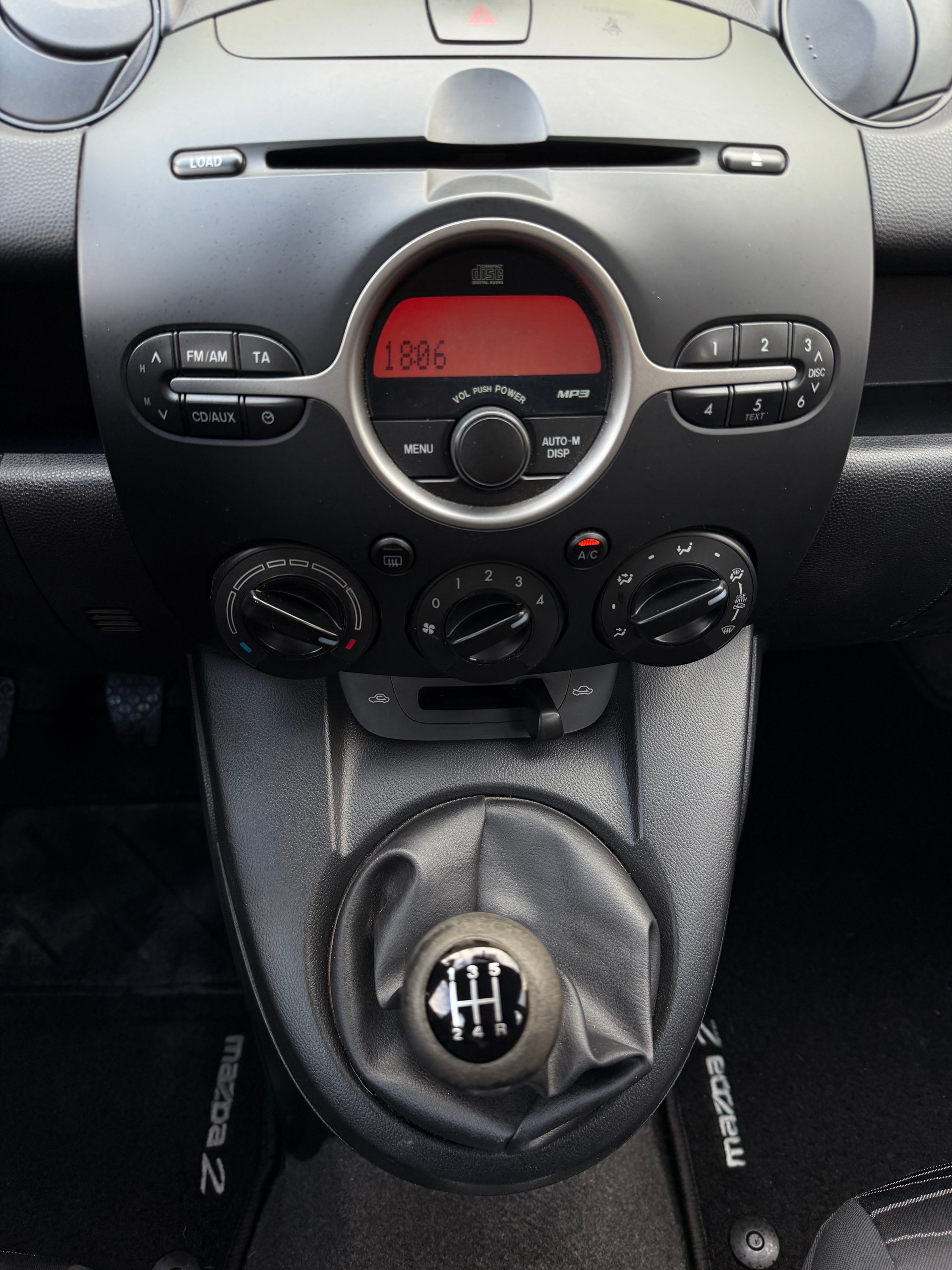 MAZDA 2 1.3i 16V Exclusive-image-13