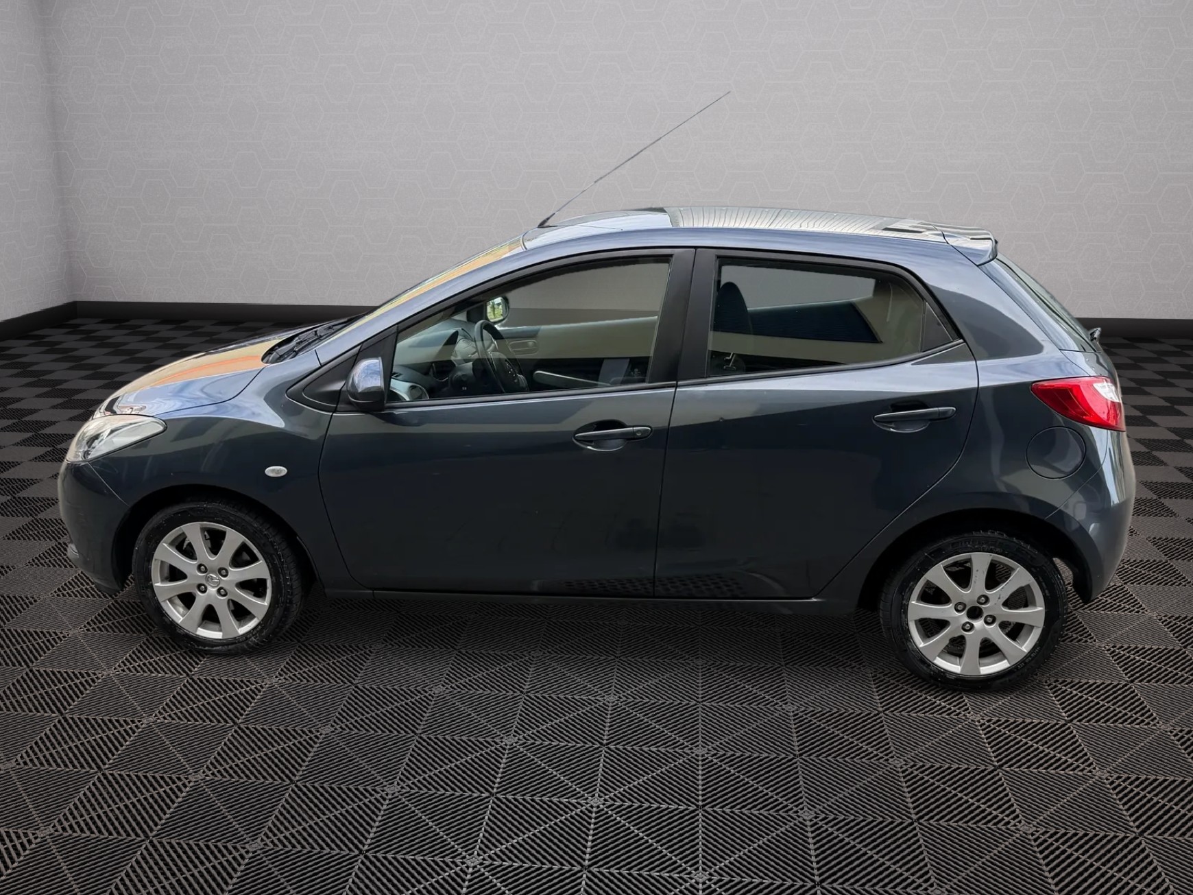 MAZDA 2 1.3i 16V Exclusive-image-5