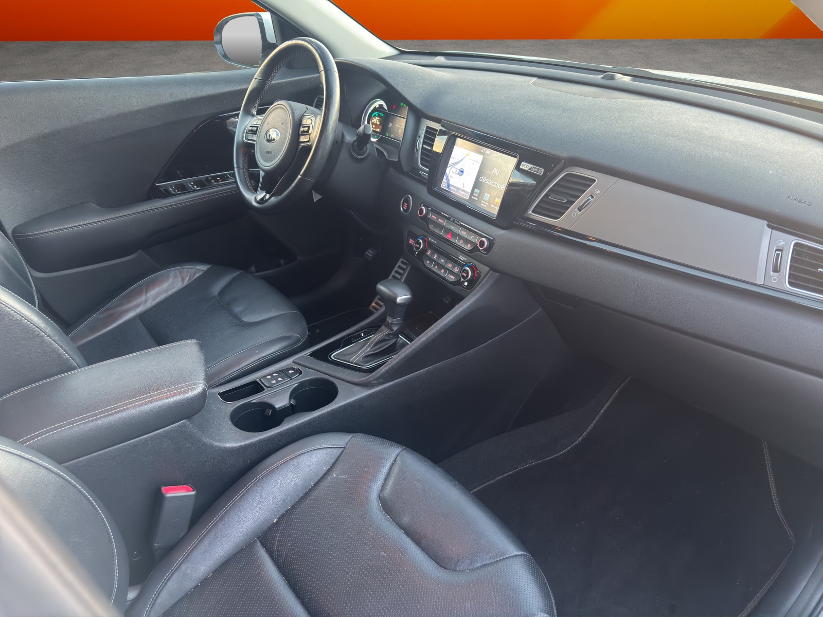 KIA Niro 1.6GDi Hybrid Style DCT-image-10