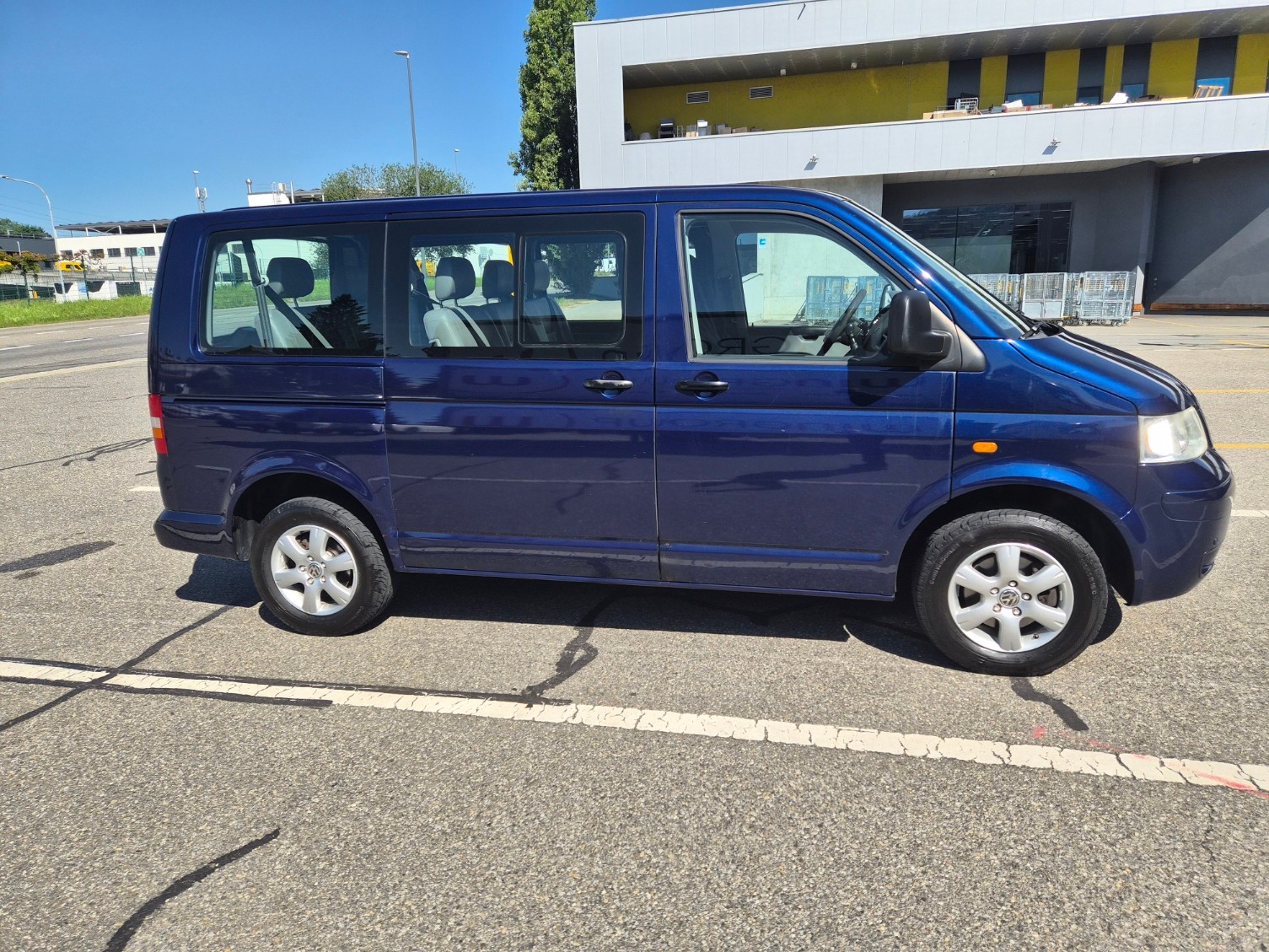 VW T5 Caravelle Comfort 2.5TDI PD 4M-image-0