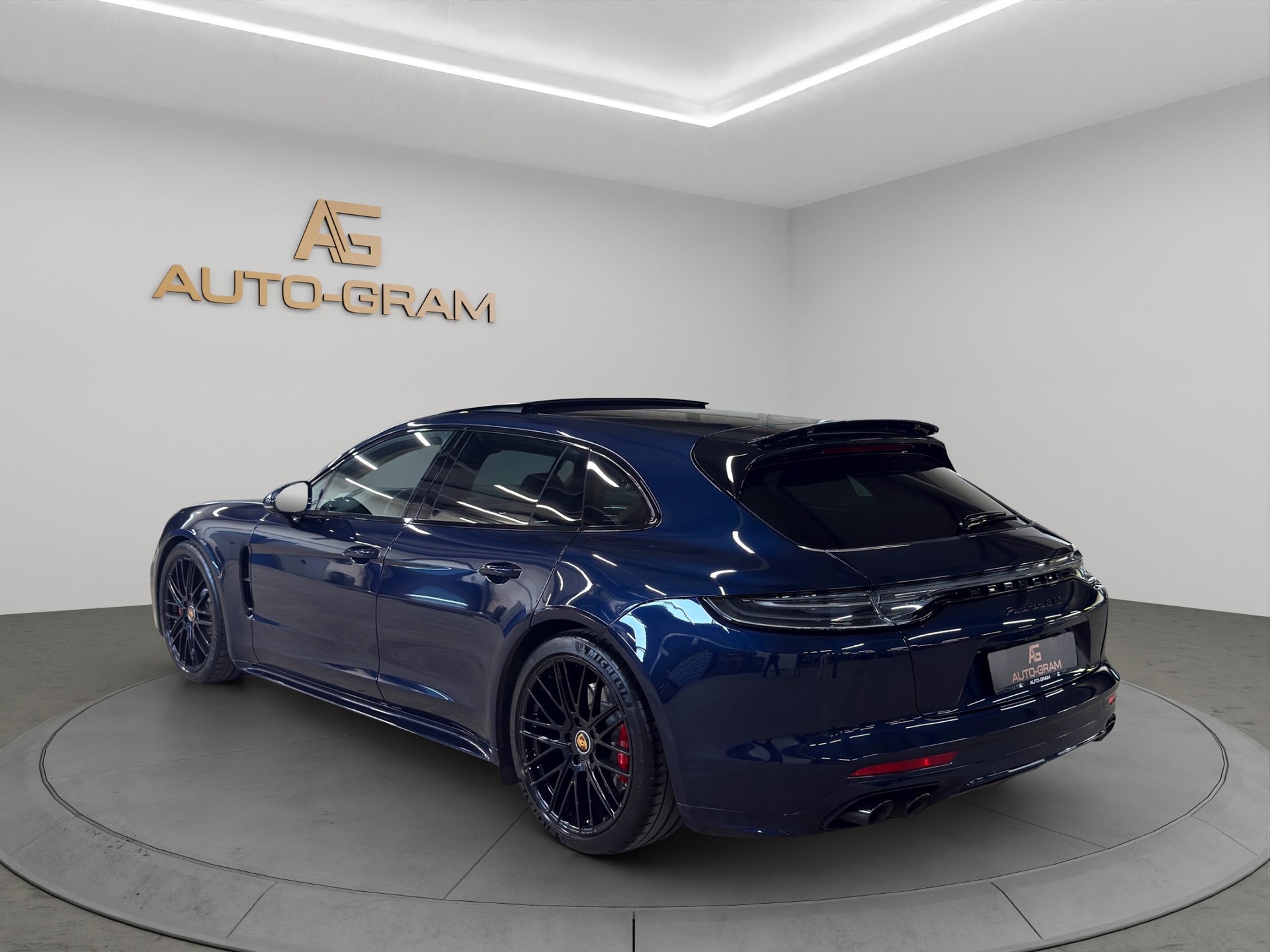 PORSCHE Panamera GTS Sport Turismo PDK-image-3
