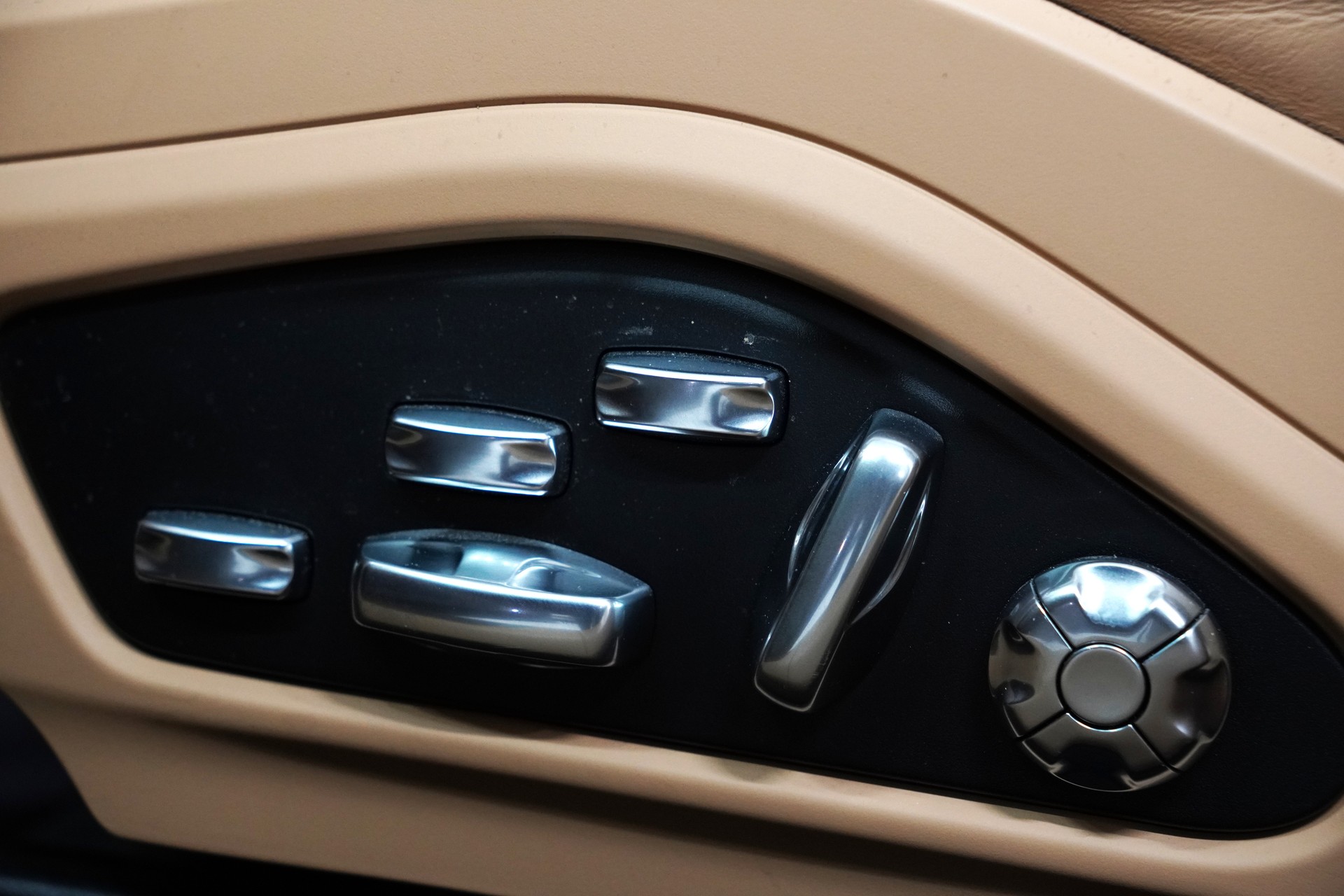 PORSCHE Panamera GTS Sport Turismo PDK-image-15