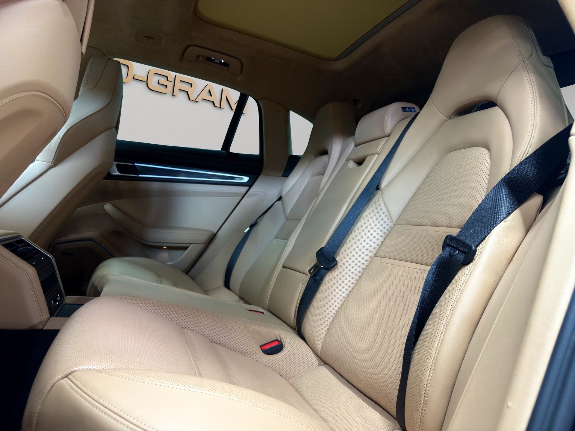 PORSCHE Panamera GTS Sport Turismo PDK-image-14