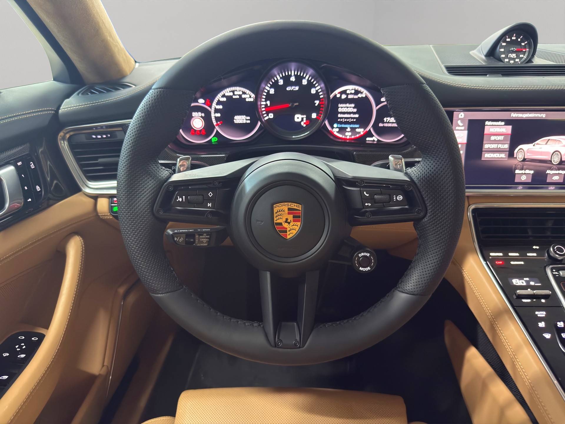 PORSCHE Panamera GTS Sport Turismo PDK-image-22
