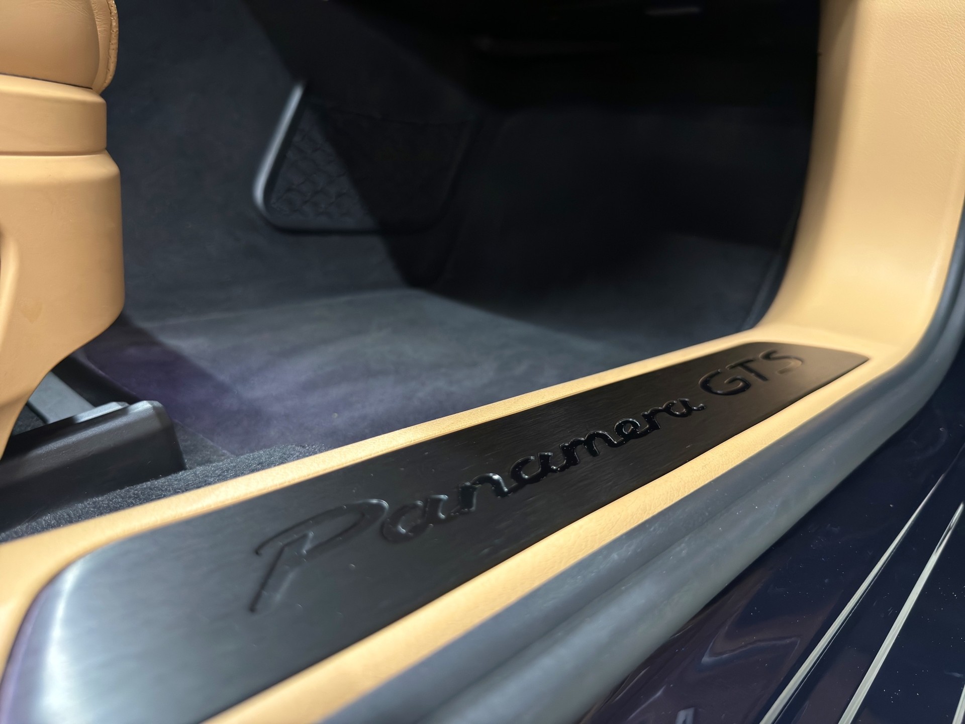 PORSCHE Panamera GTS Sport Turismo PDK-image-23